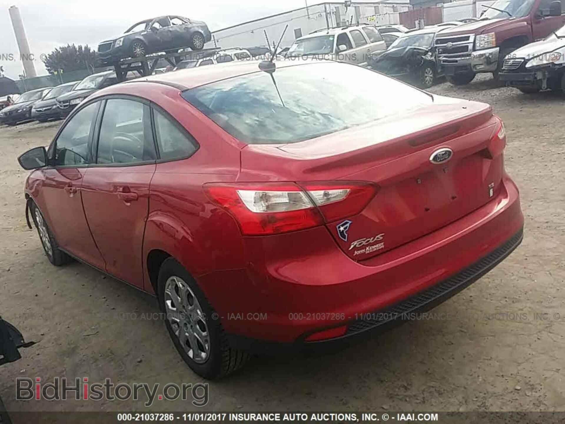 2012 Ford Focus - VIN: 1FAHP3F21CL297488 - Photo 3
