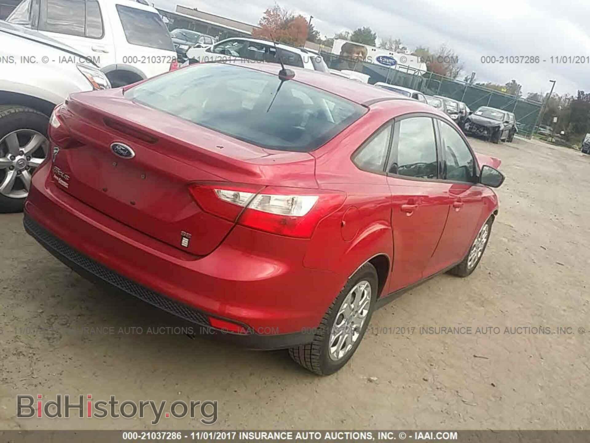 2012 Ford Focus - VIN: 1FAHP3F21CL297488 - Photo 4