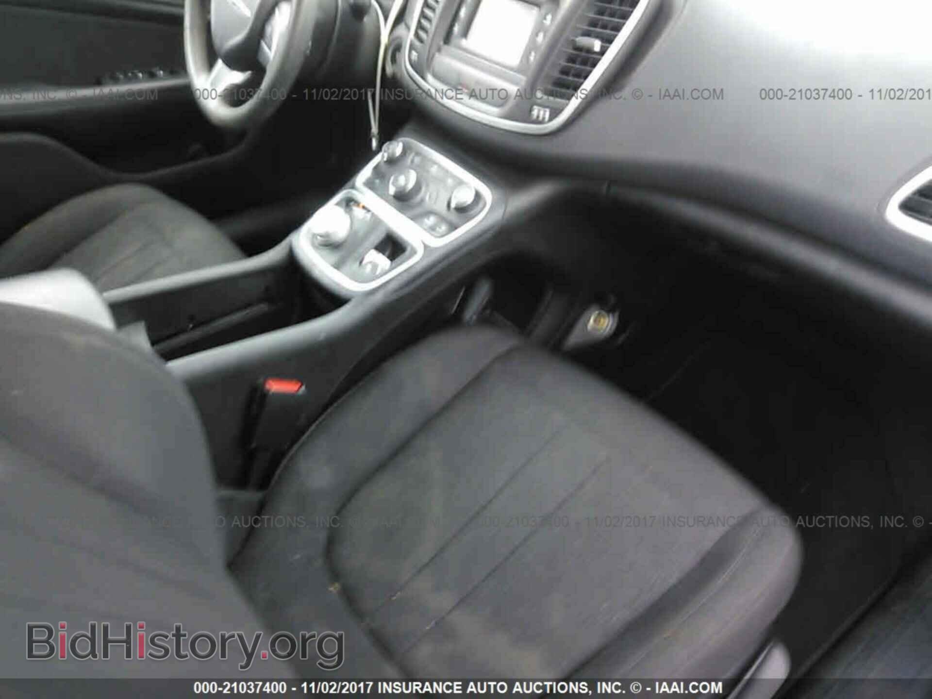2015 Chrysler 200 - VIN: 1C3CCCAB5FN573644 - Фото 5