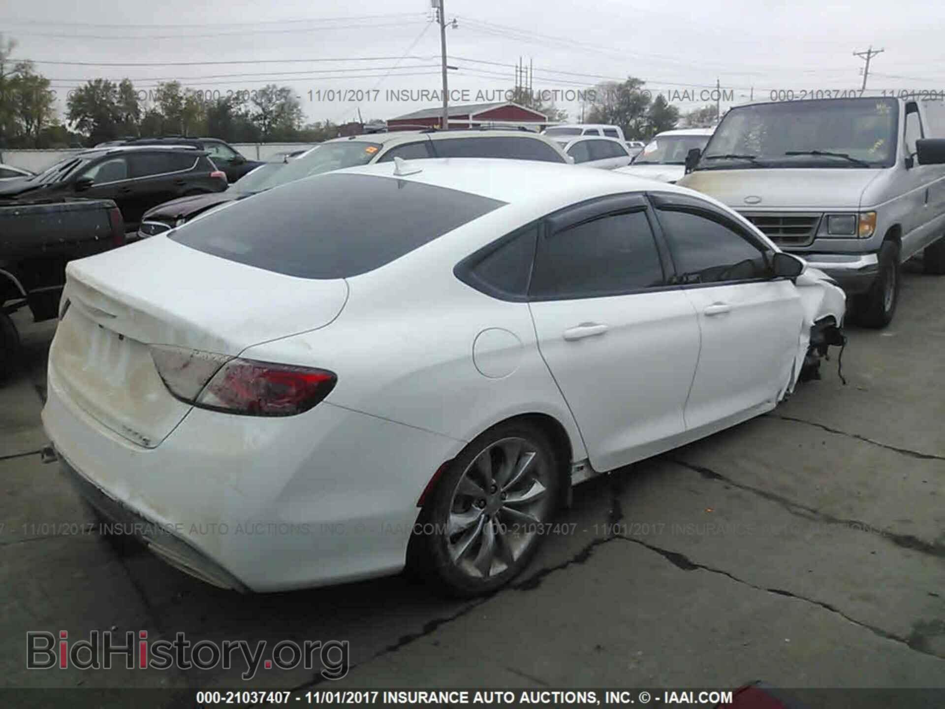 2015 Chrysler 200 - VIN: 1C3CCCBG1FN730273 - Photo 4