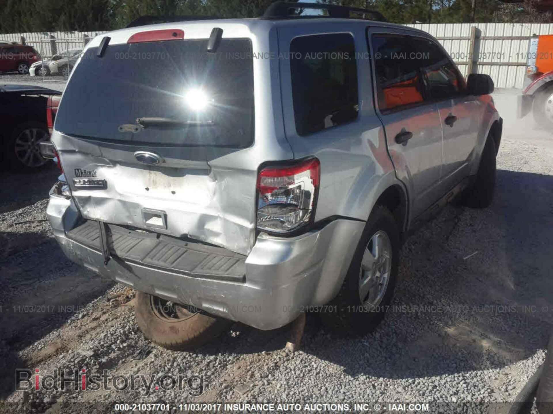 2011 Ford Escape - VIN: 1FMCU0D79BKB66433 - Photo 4
