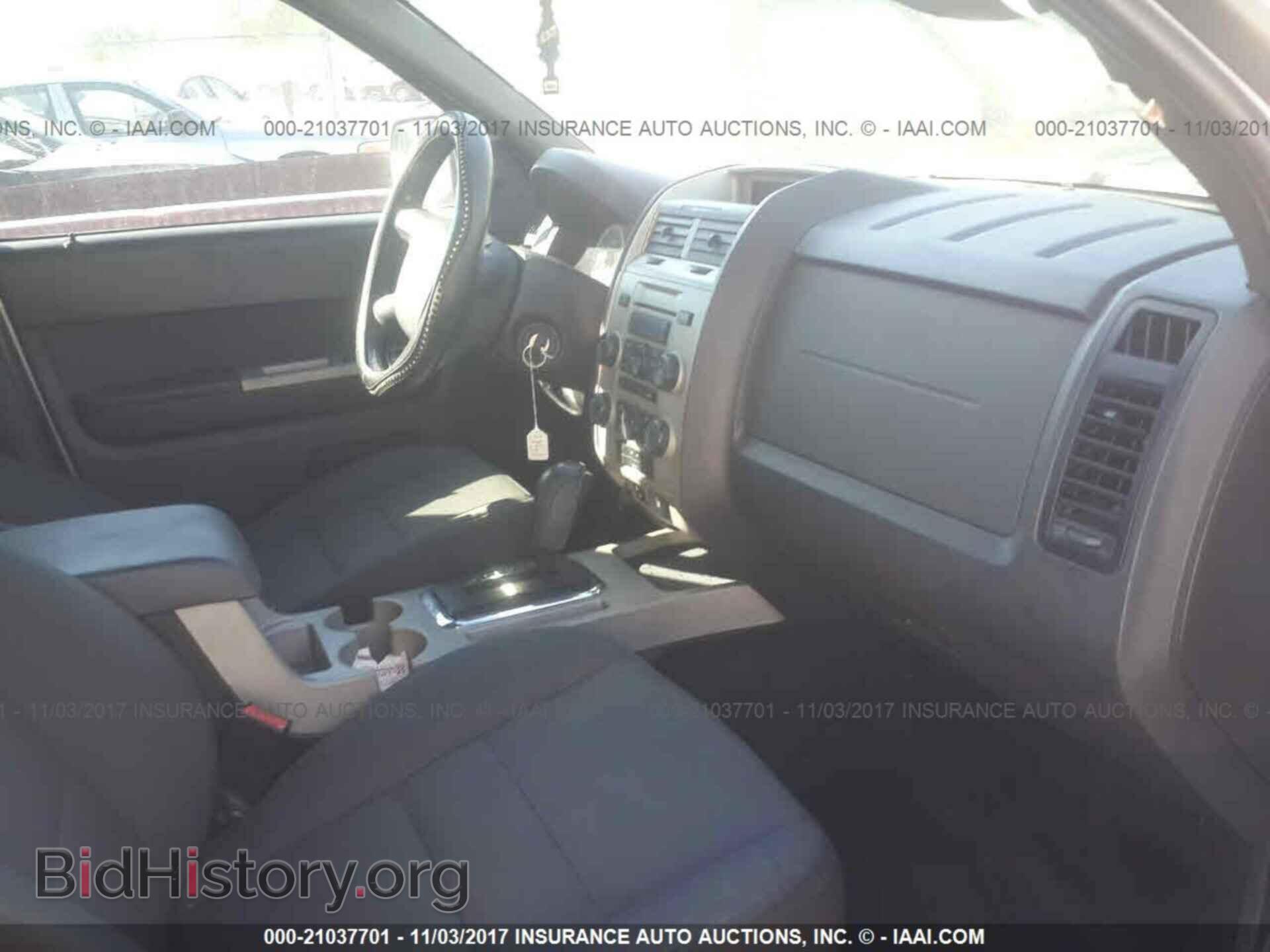 2011 Ford Escape - VIN: 1FMCU0D79BKB66433 - Photo 5