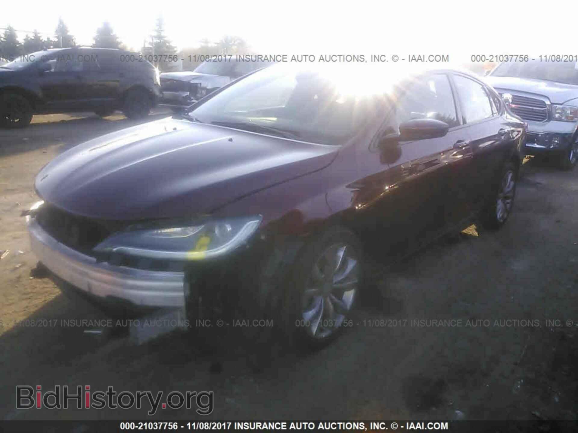 2016 Chrysler 200 - VIN: 1C3CCCBB9GN138108 - Фото 2