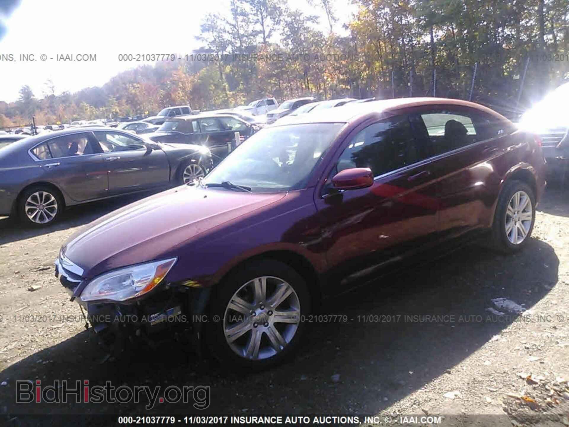 2013 Chrysler 200 - VIN: 1C3CCBAB8DN671297 - Photo 2