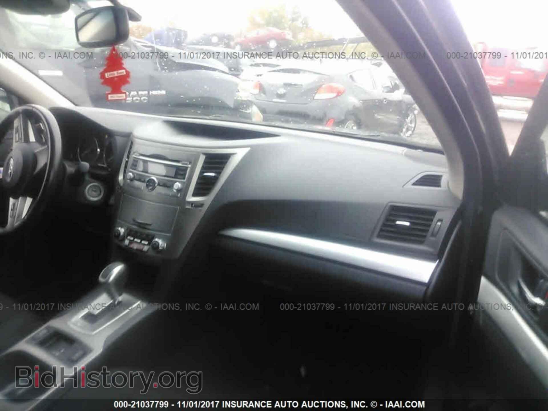 2011 Subaru Outback - VIN: 4S4BRCCC2B3410740 - Фото 5