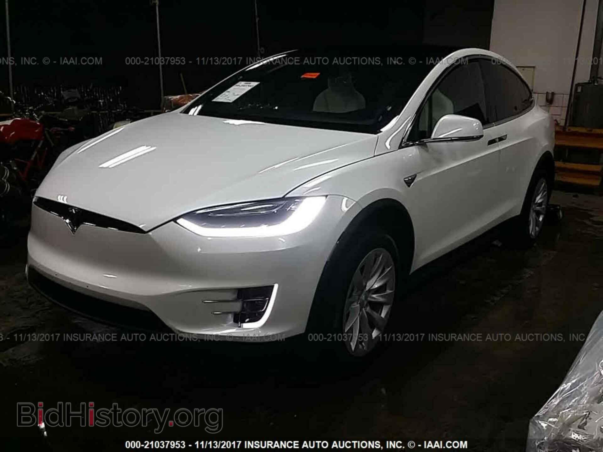 2017 Tesla Model x - VIN: 5YJXCDE2XHF068651 - Фото 2