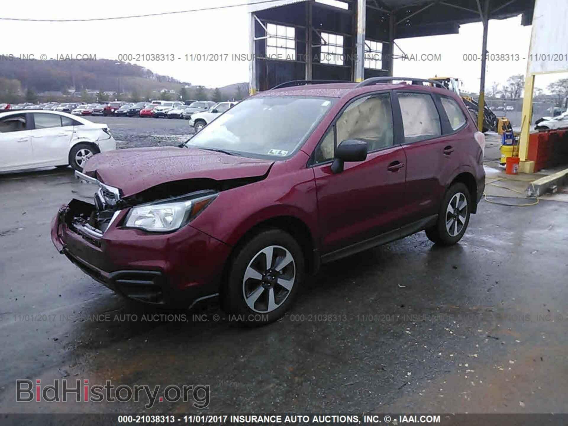 2018 Subaru Forester - VIN: JF2SJABC8JH401173 - Photo 2