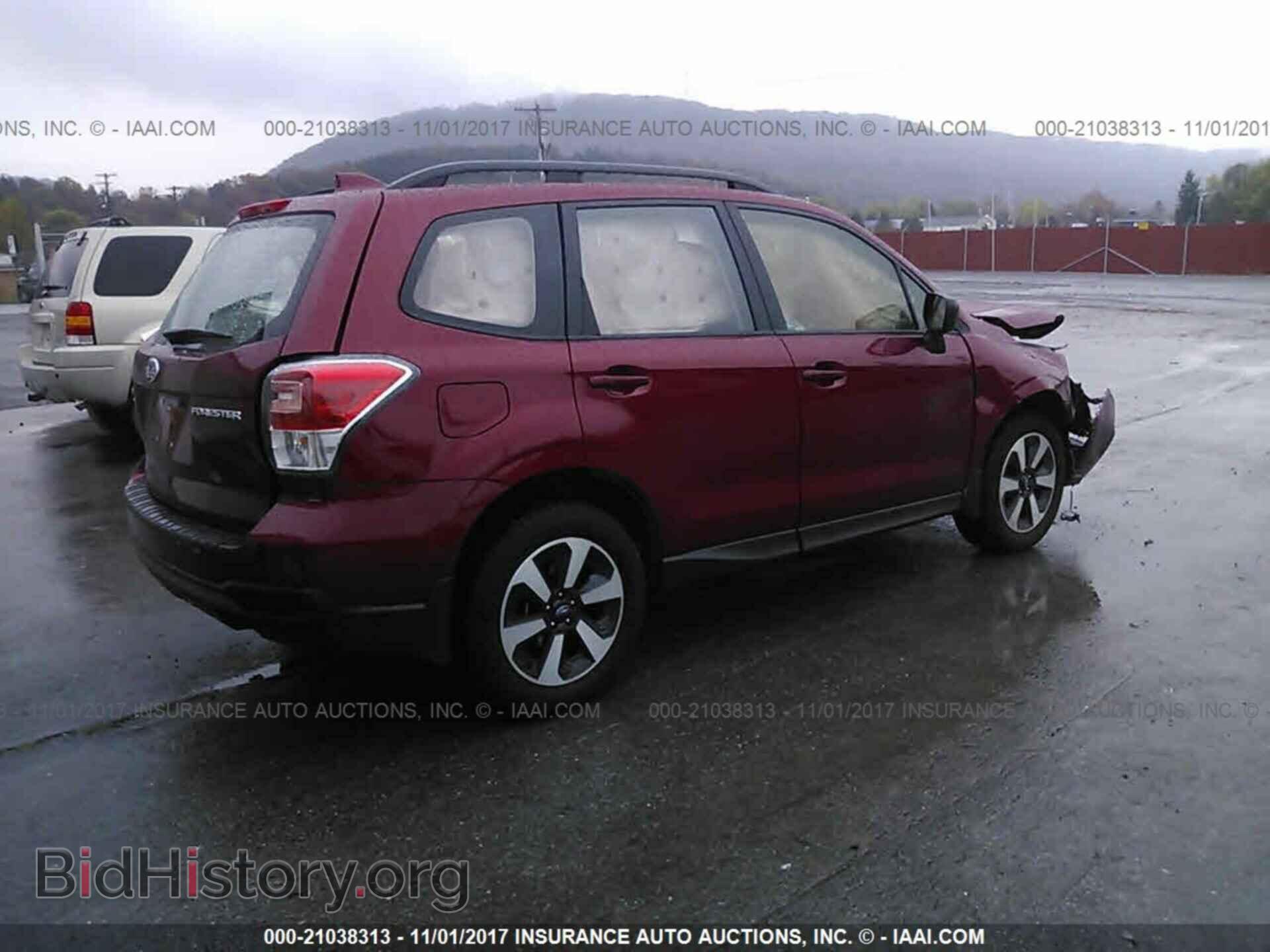 2018 Subaru Forester - VIN: JF2SJABC8JH401173 - Photo 4