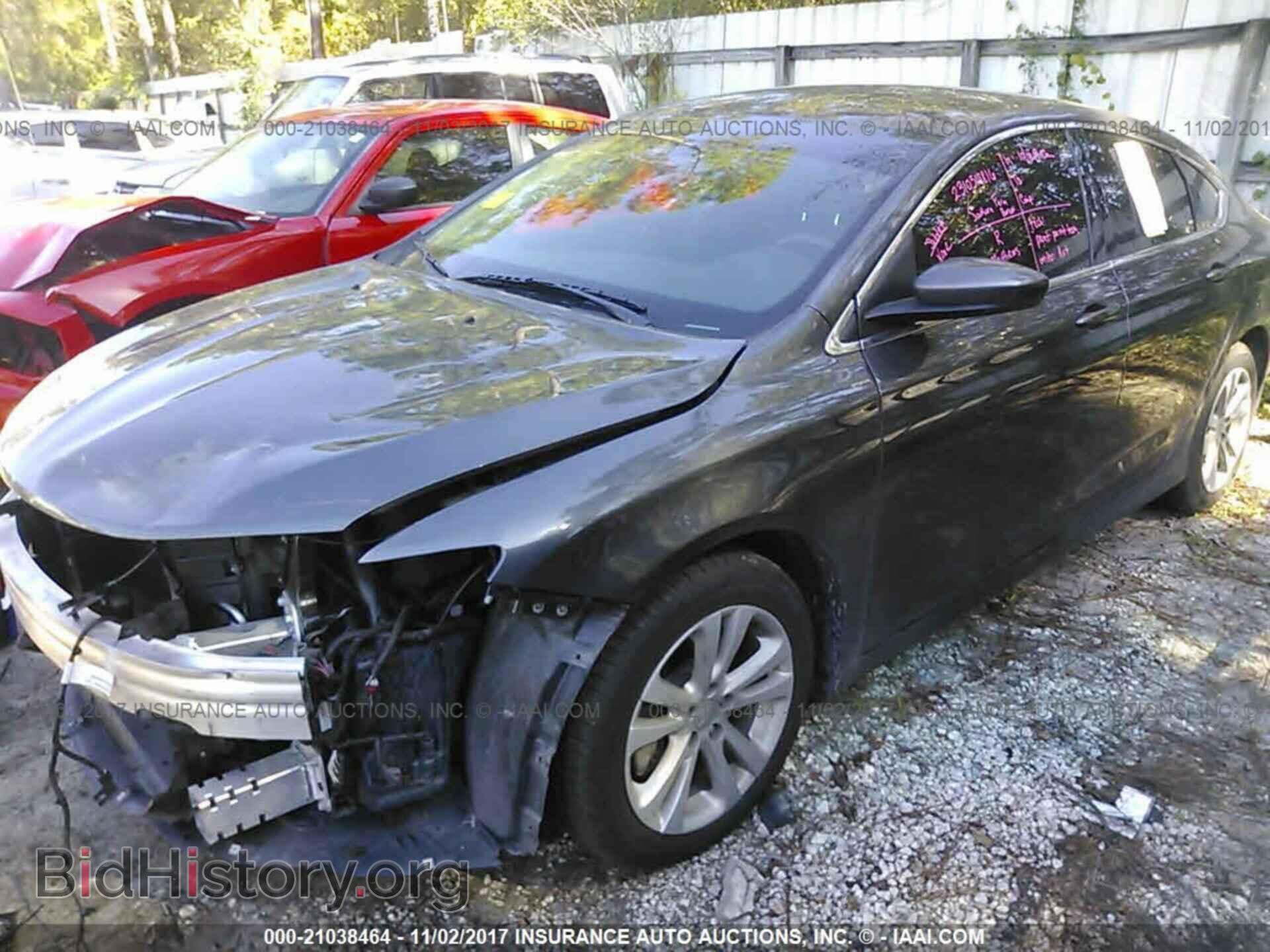 2016 Chrysler 200 - VIN: 1C3CCCAB2GN175728 - Photo 2