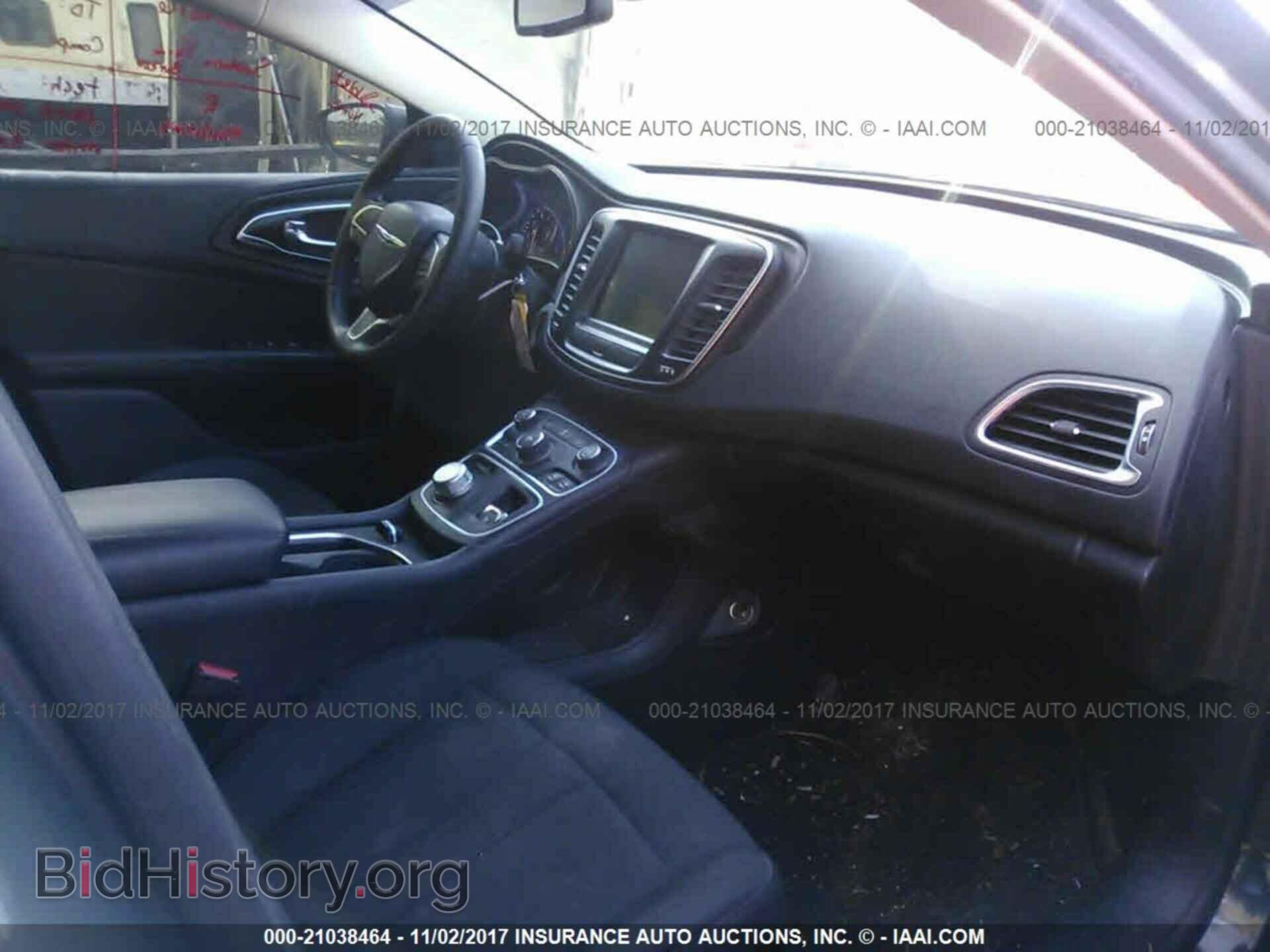 2016 Chrysler 200 - VIN: 1C3CCCAB2GN175728 - Photo 5