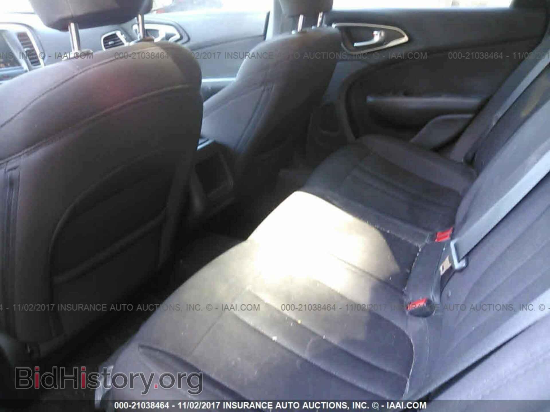 2016 Chrysler 200 - VIN: 1C3CCCAB2GN175728 - Photo 8