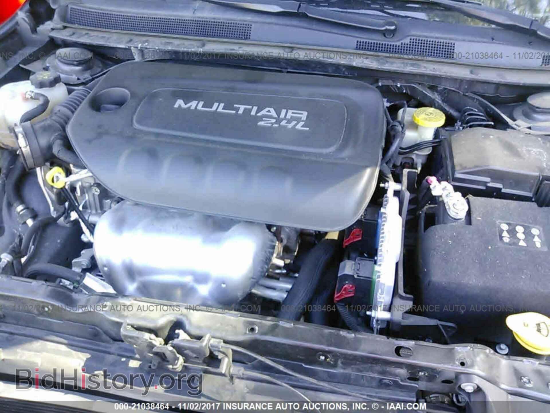 2016 Chrysler 200 - VIN: 1C3CCCAB2GN175728 - Photo 10