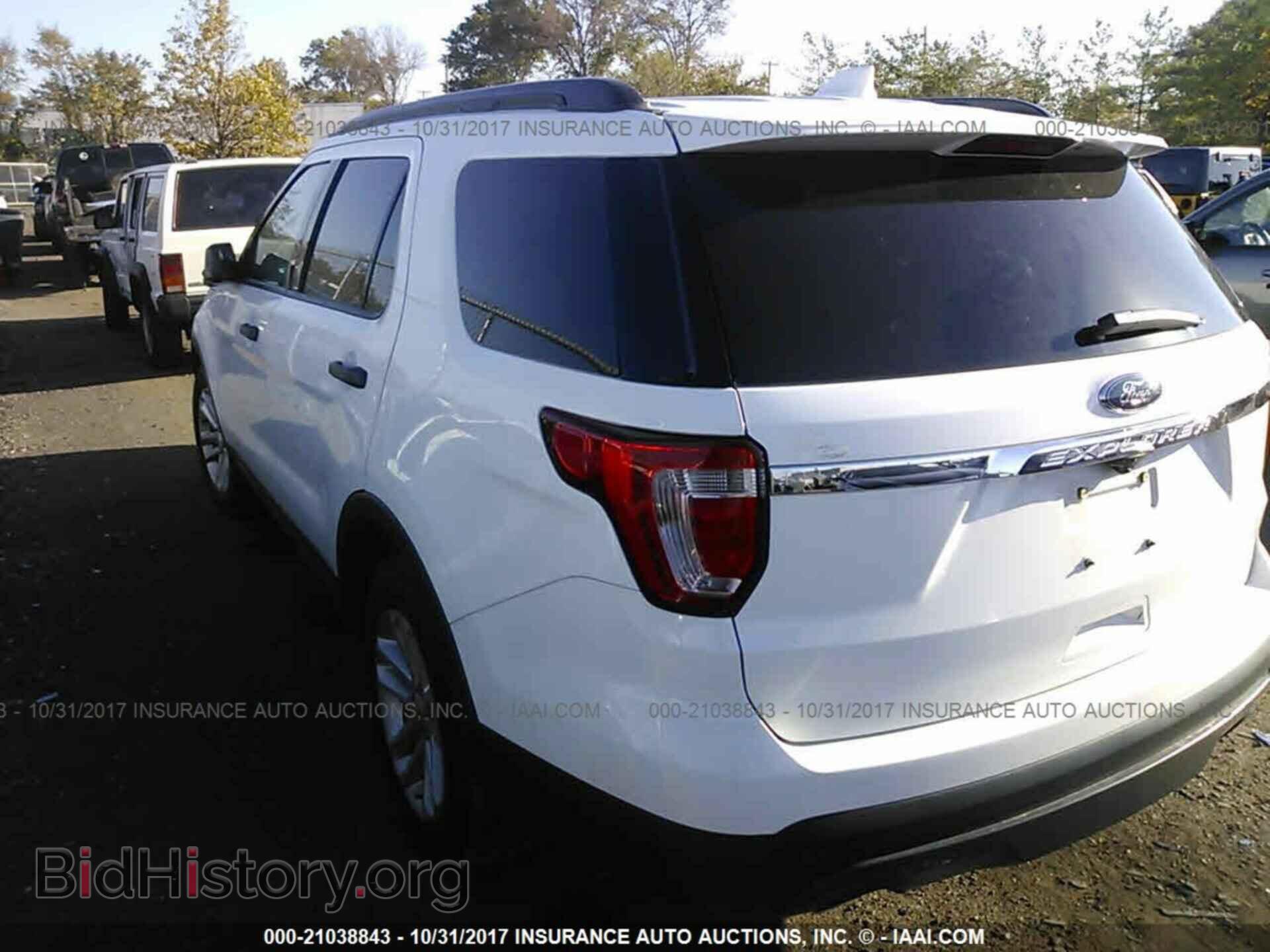2016 Ford Explorer - VIN: 1FM5K7B84GGA74045 - Фото 3