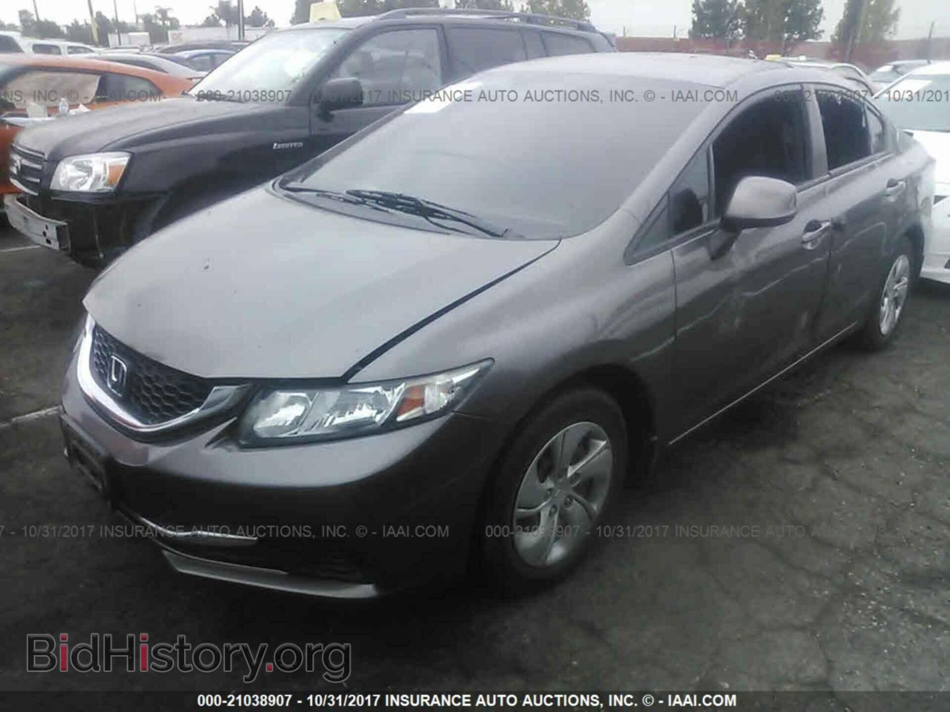 2013 Honda Civic - VIN: 19XFB2F58DE289712 - Фото 2