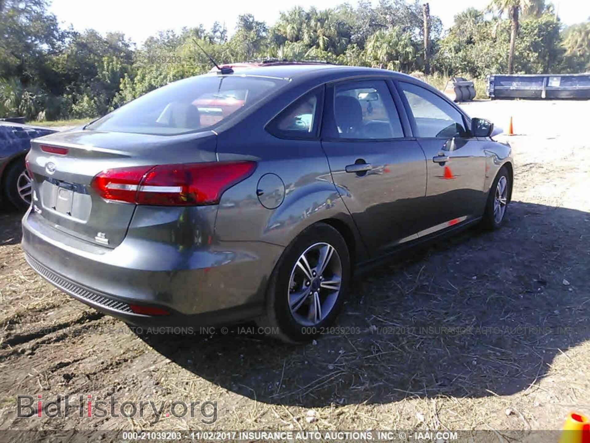 2016 Ford Focus - VIN: 1FADP3FE2GL382046 - Фото 4