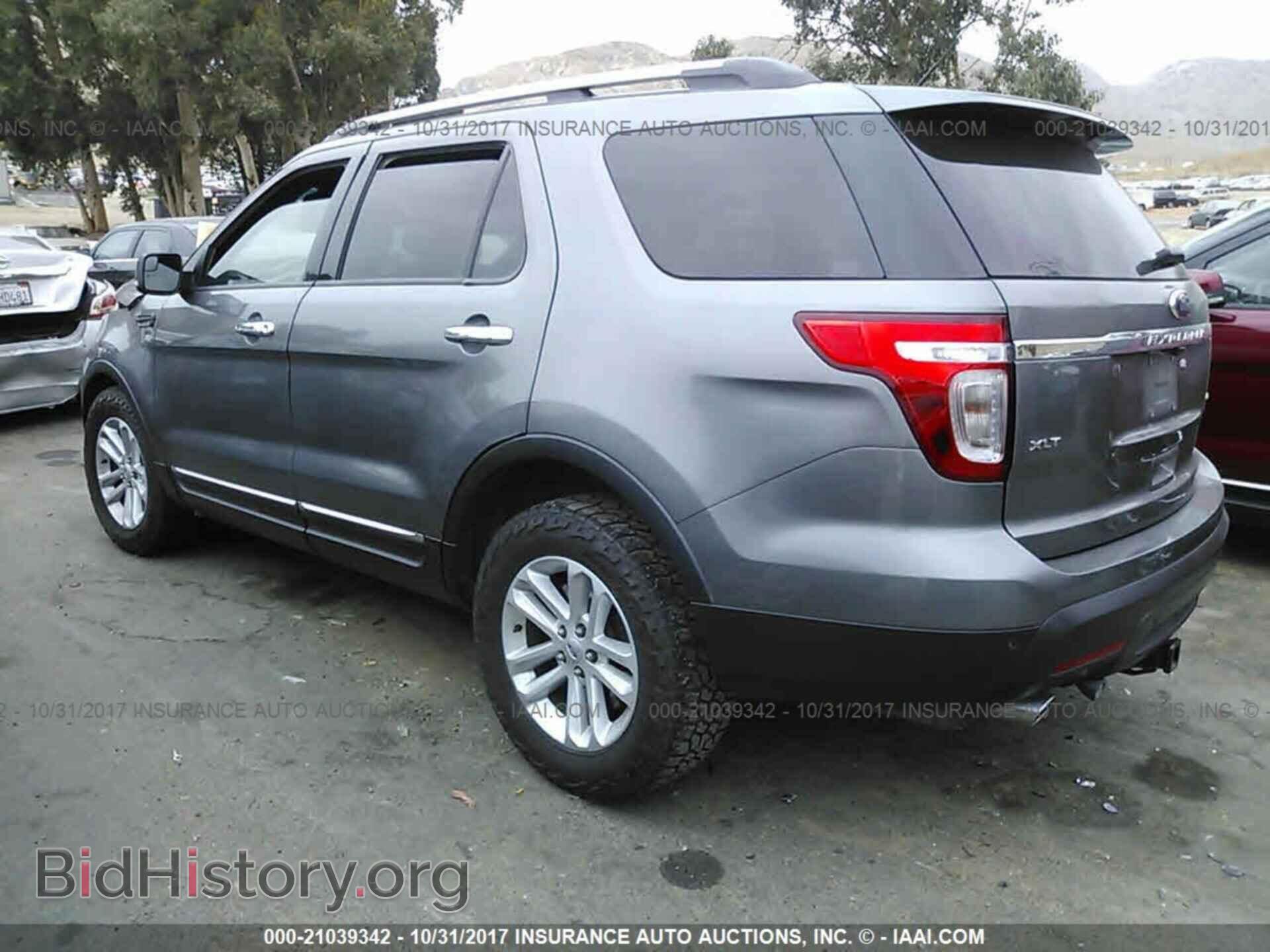 2013 Ford Explorer - VIN: 1FM5K8D82DGC06301 - Photo 3