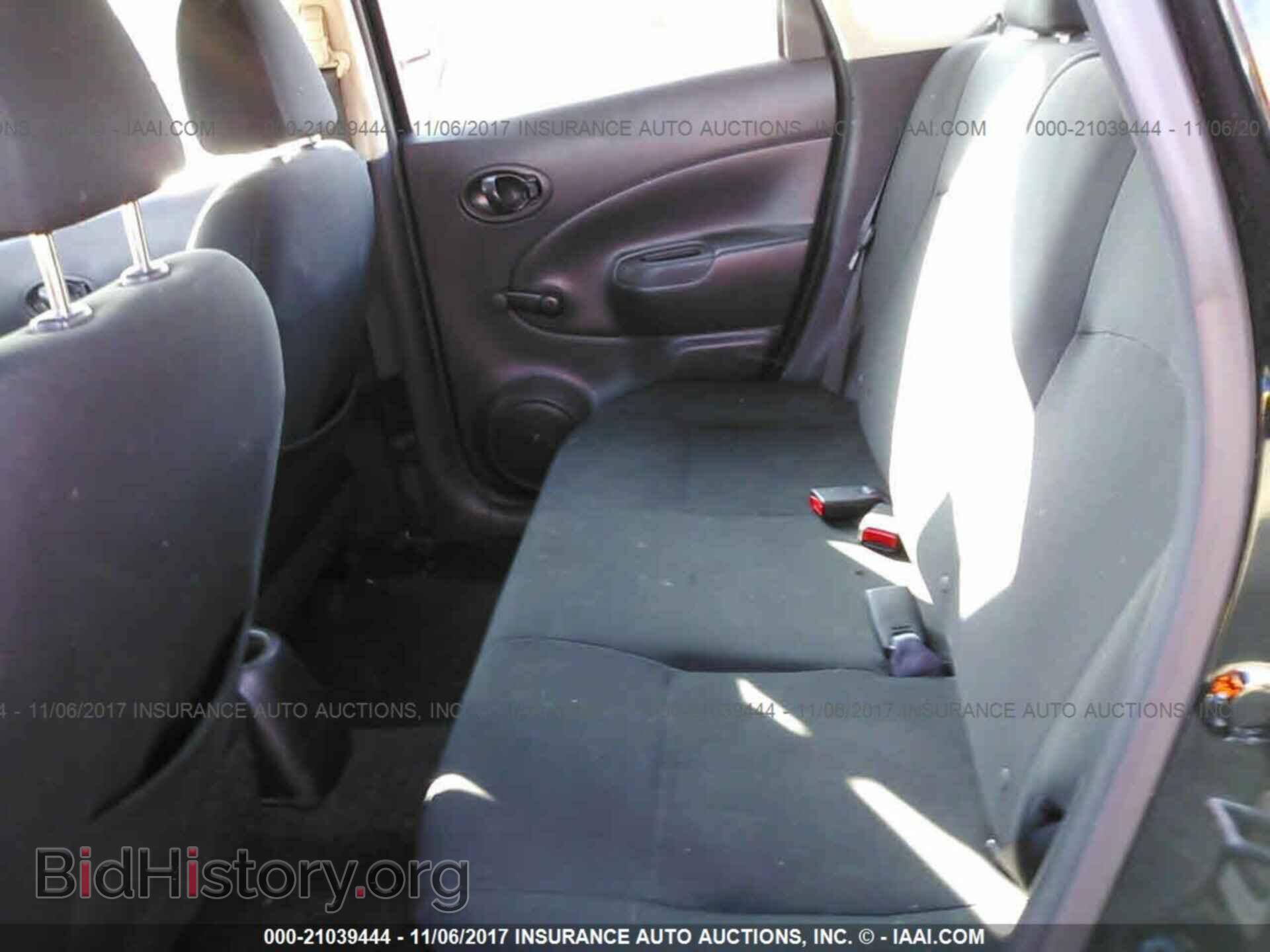 2015 Nissan Versa note - VIN: 3N1CE2CP6FL368085 - Photo 8