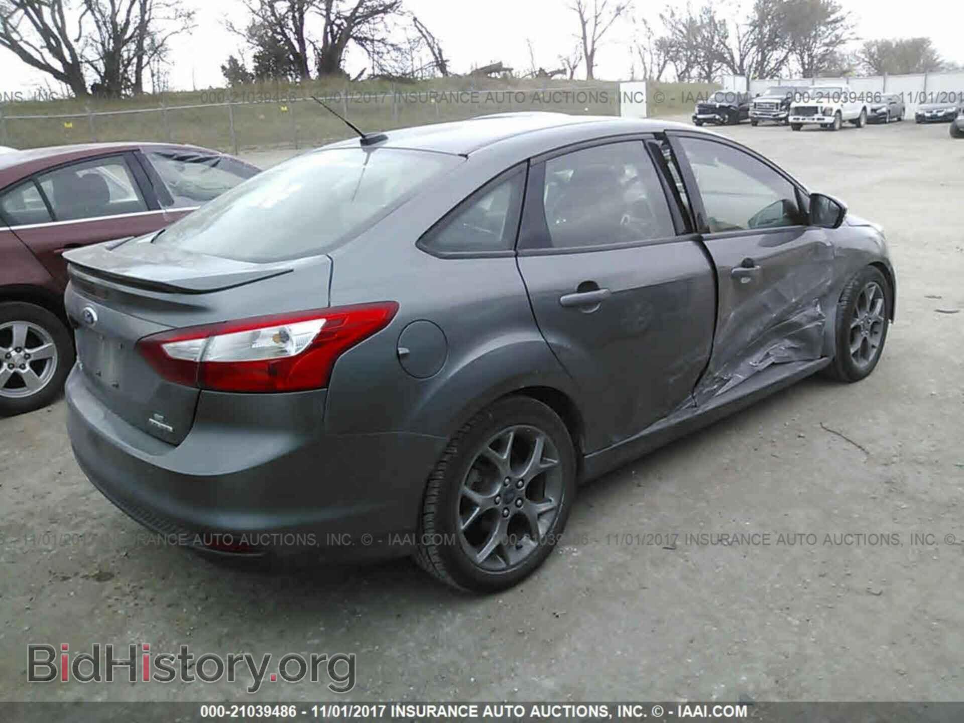 2013 Ford Focus - VIN: 1FADP3F24DL308824 - Фото 4