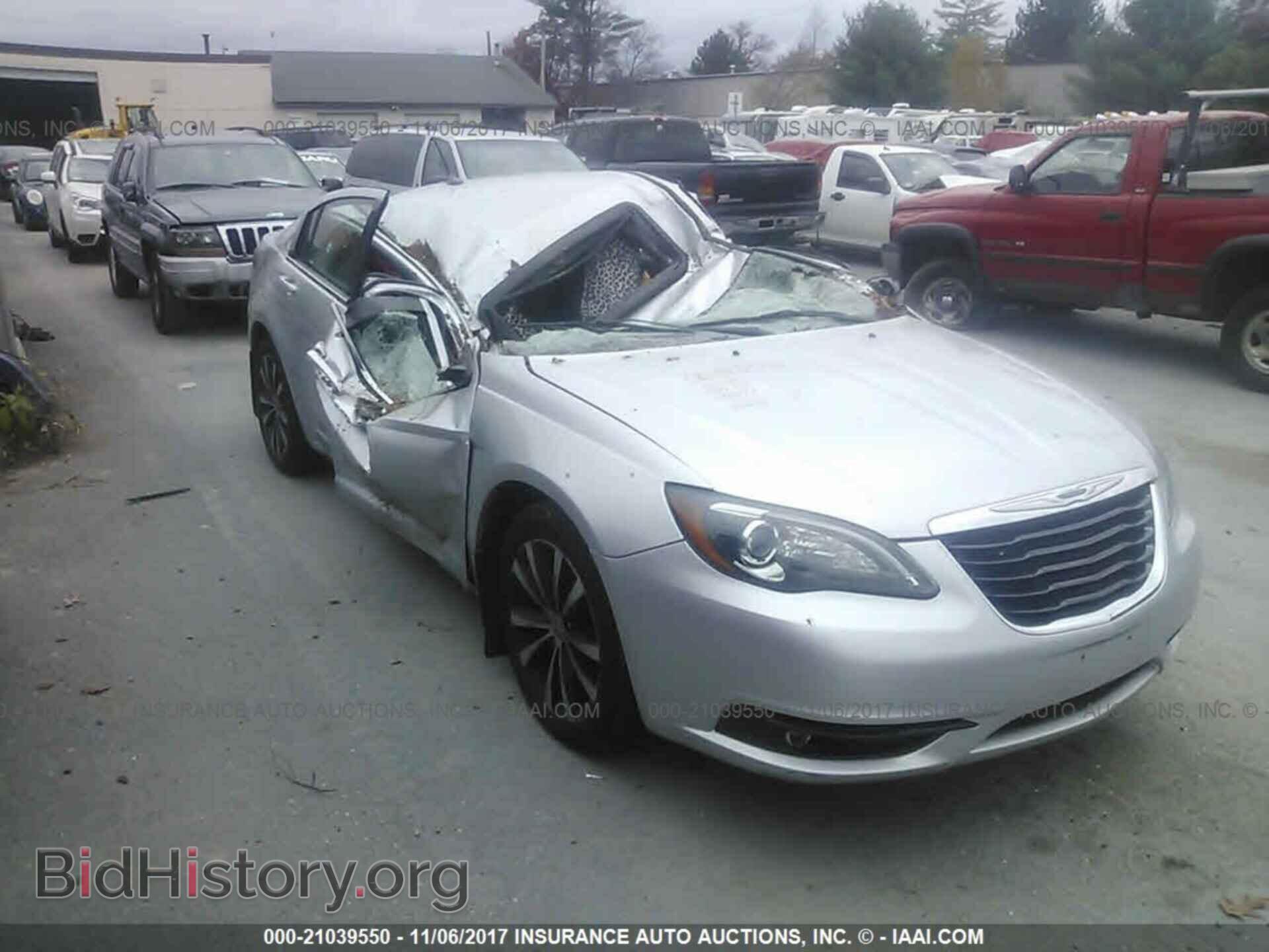 Photo 1C3CCBBG7CN258215 - Chrysler 200 2012