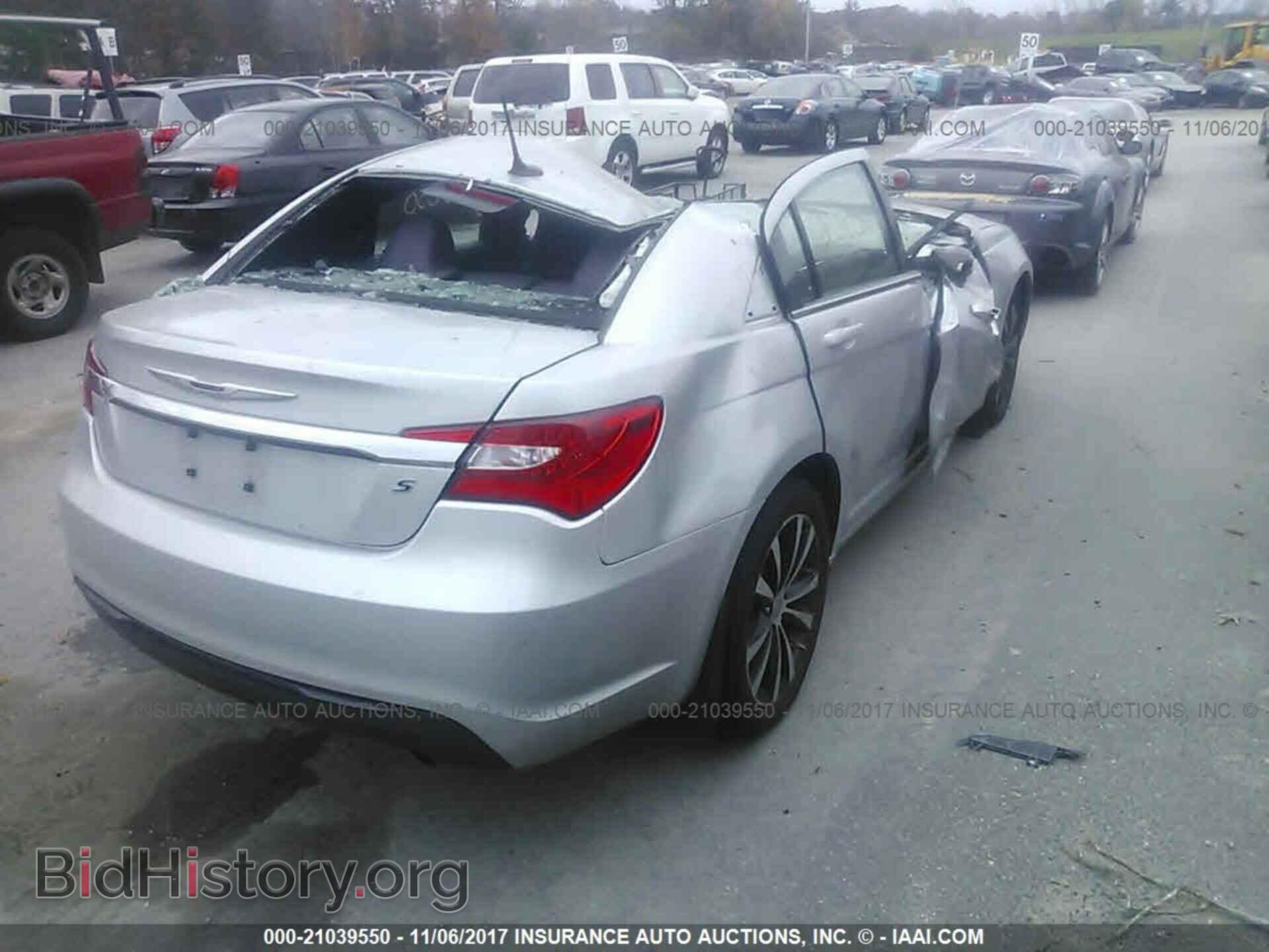 2012 Chrysler 200 - VIN: 1C3CCBBG7CN258215 - Photo 4