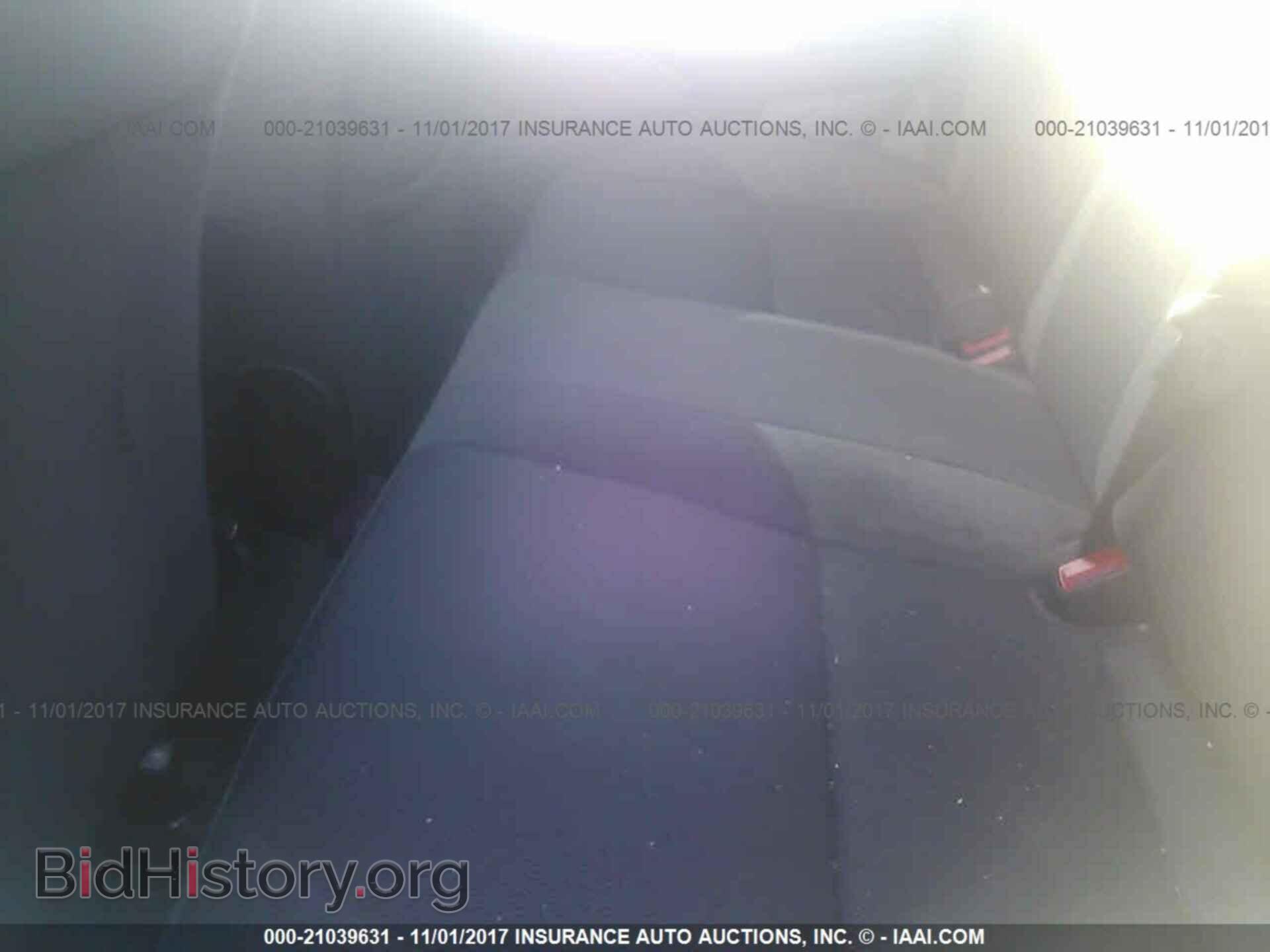2012 Ford Focus - VIN: 1FAHP3F29CL326705 - Photo 8