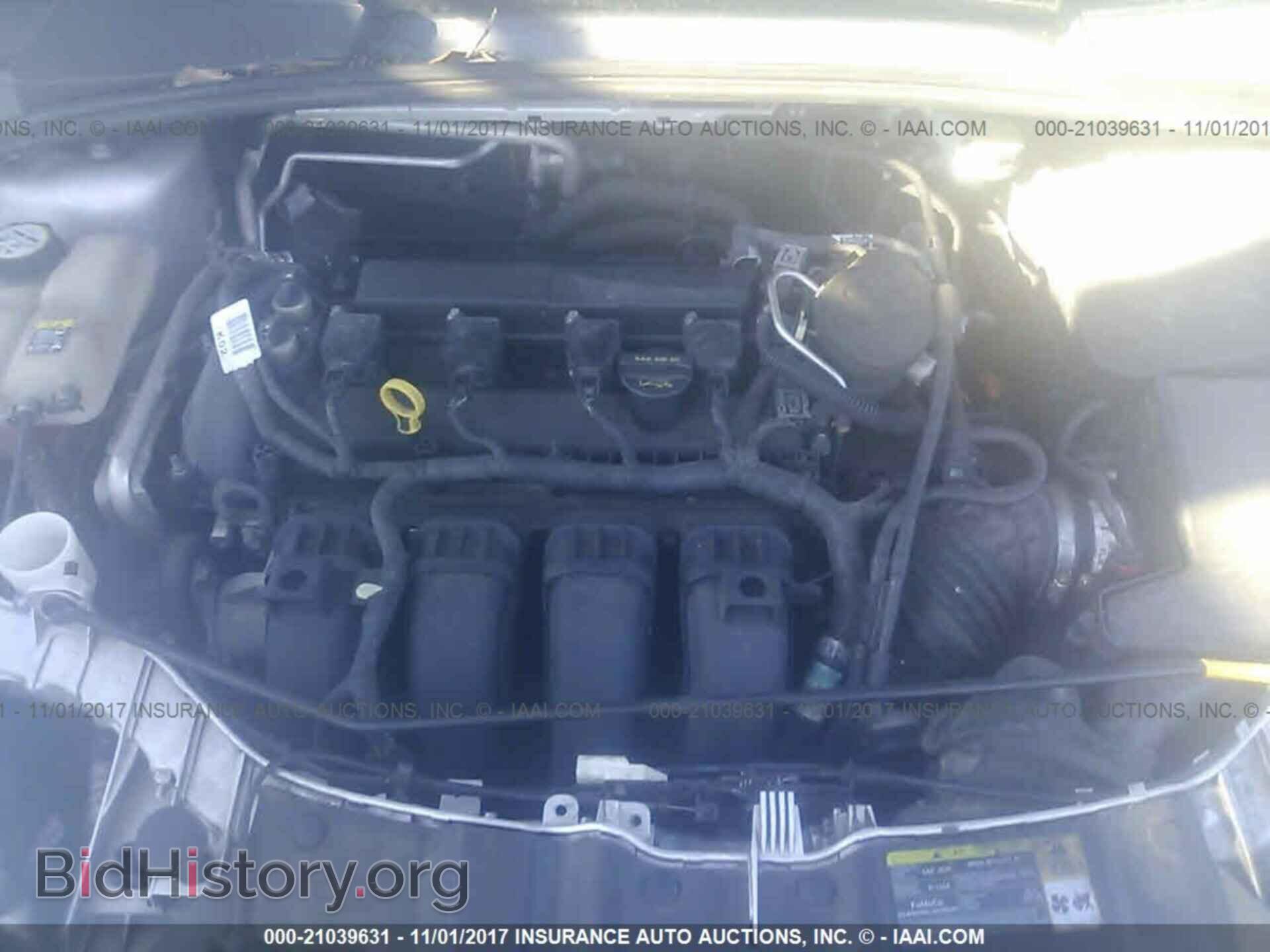 2012 Ford Focus - VIN: 1FAHP3F29CL326705 - Photo 10