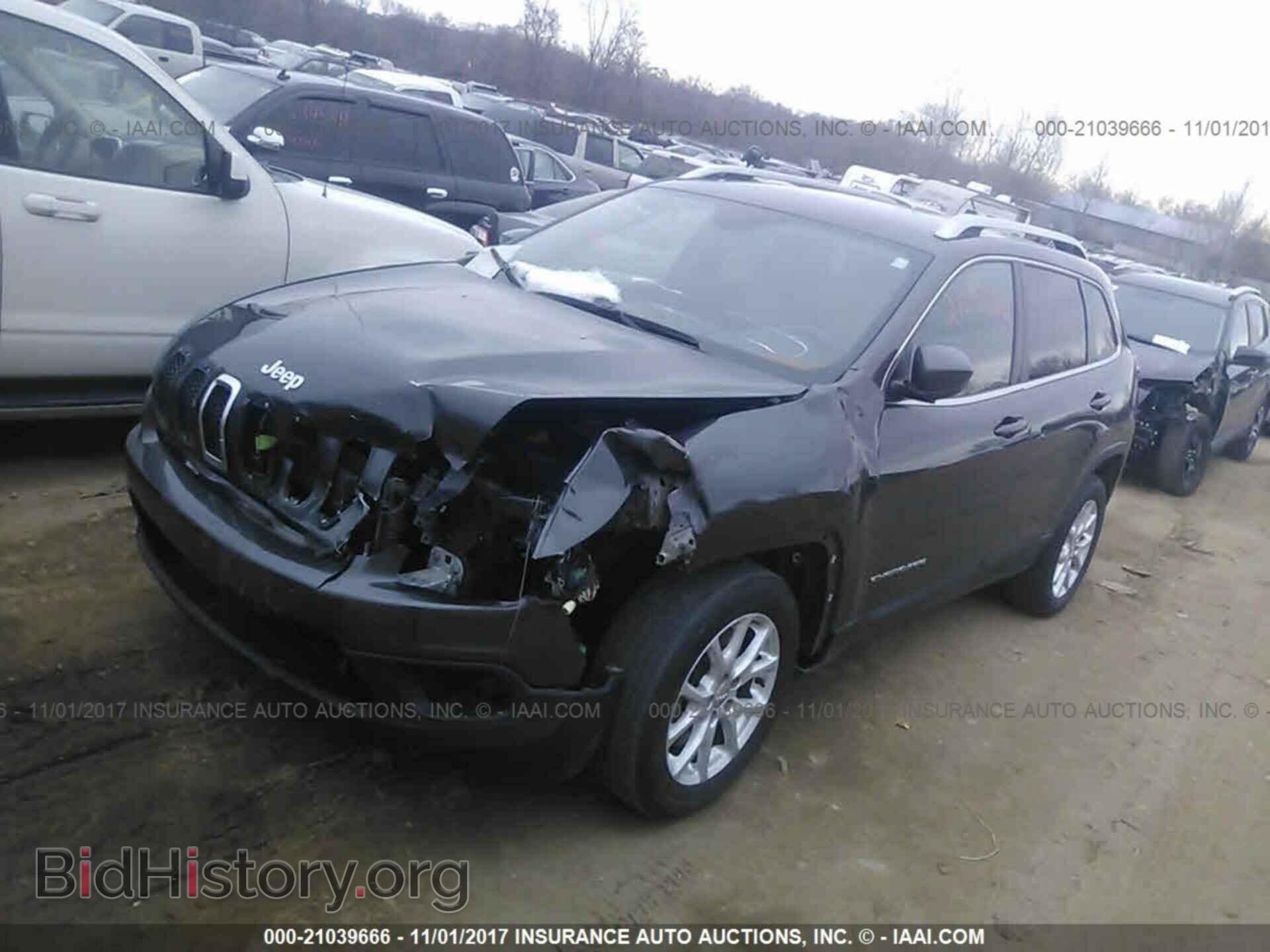 2014 Jeep Cherokee - VIN: 1C4PJLCSXEW188282 - Фото 2
