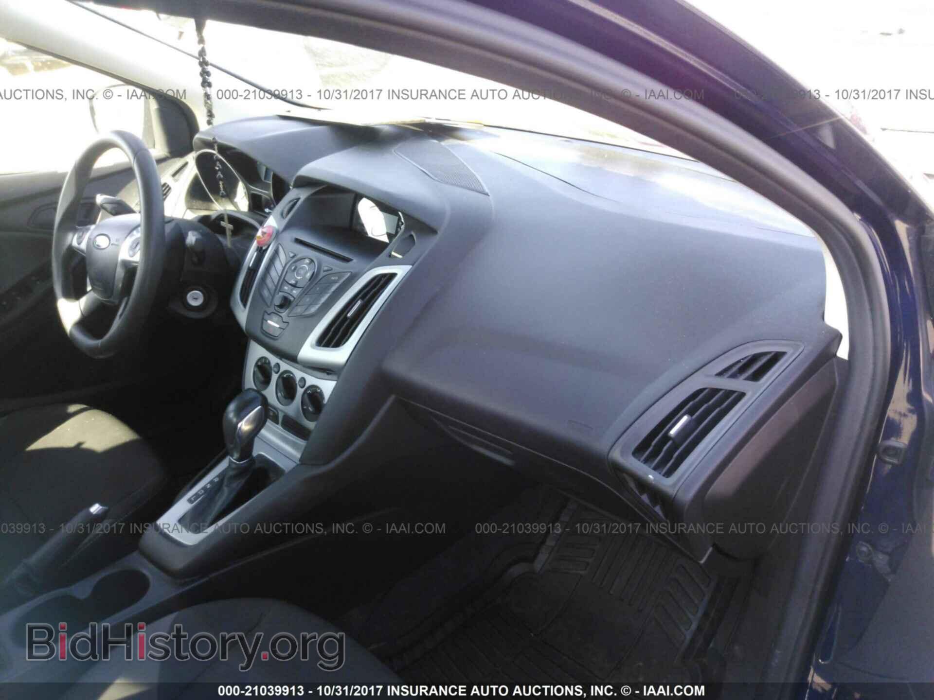 2012 Ford Focus - VIN: 1FAHP3F22CL129147 - Photo 5