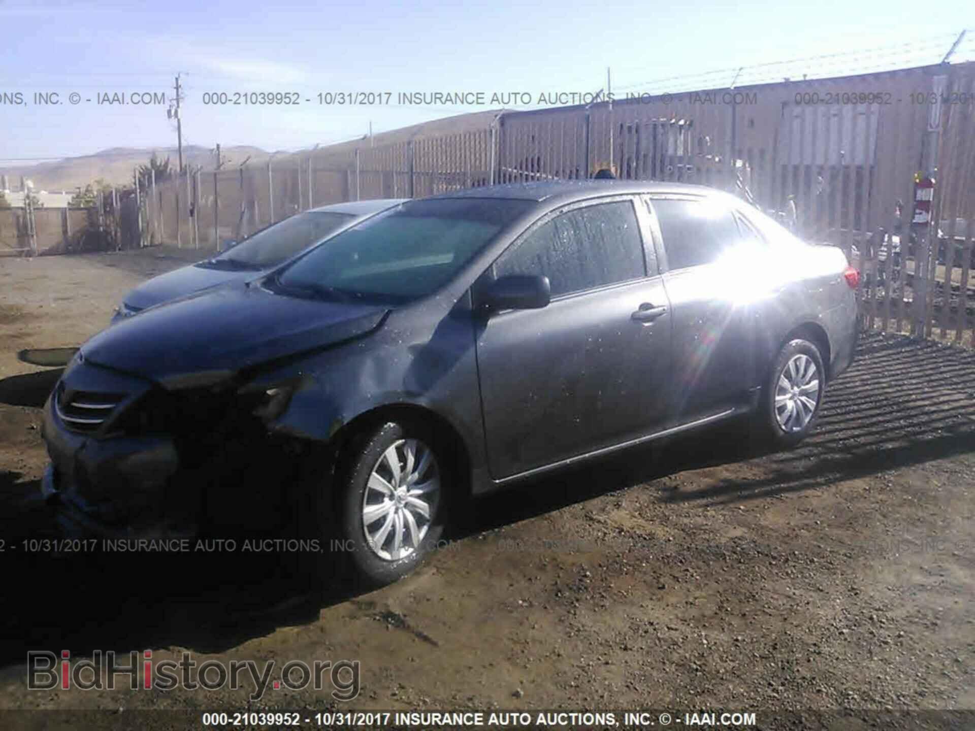 2013 Toyota Corolla - VIN: 5YFBU4EE1DP099528 - Фото 2