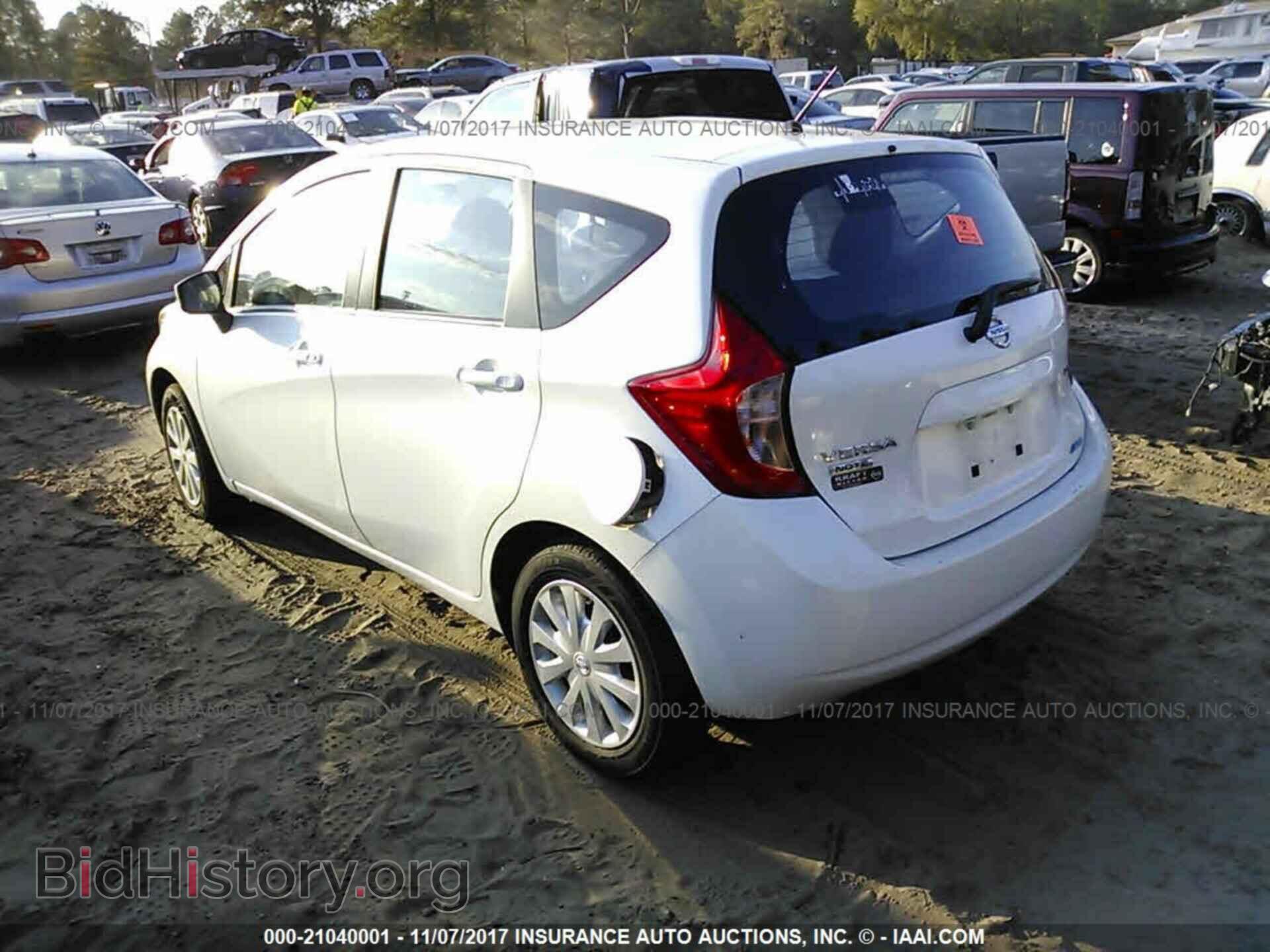 2015 Nissan Versa note - VIN: 3N1CE2CP6FL407435 - Photo 3