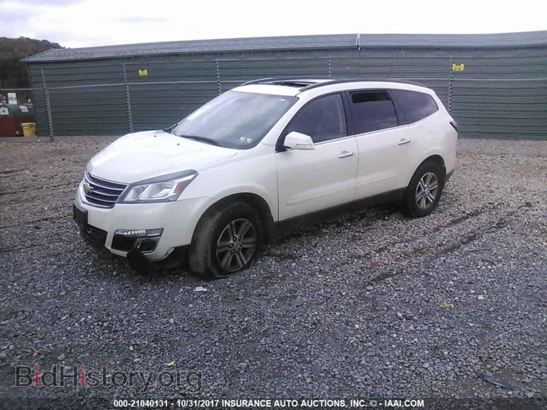 2015 Chevrolet Traverse - VIN: 1GNKRHKD3FJ254910 - Фото 2