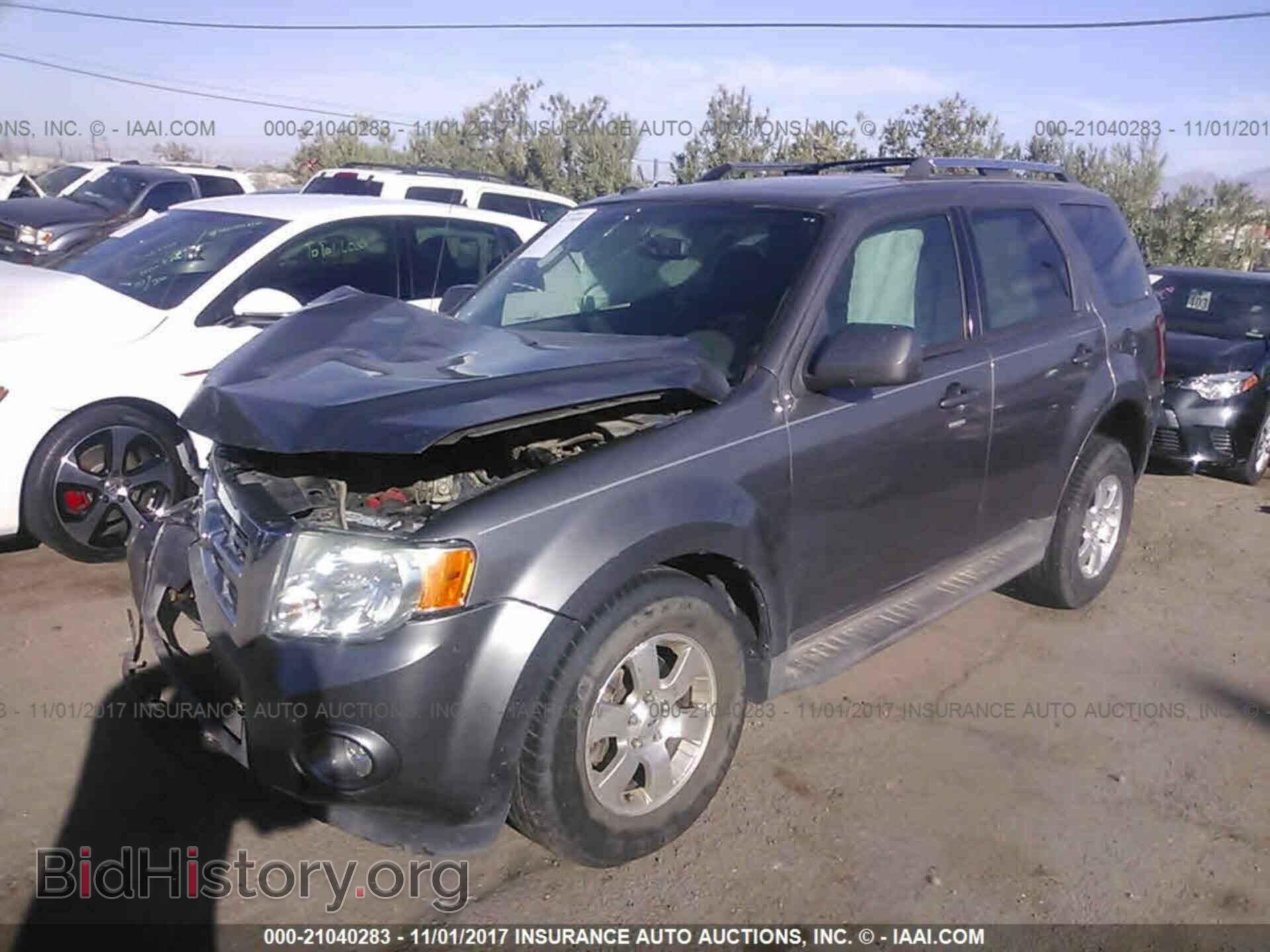 2011 Ford Escape - VIN: 1FMCU0EGXBKB78802 - Photo 2