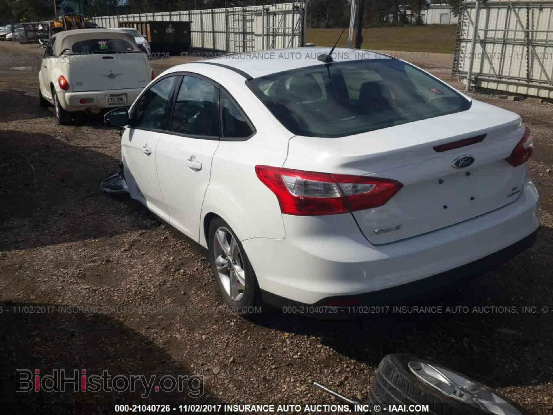 2014 Ford Focus - VIN: 1FADP3F25EL145067 - Photo 3