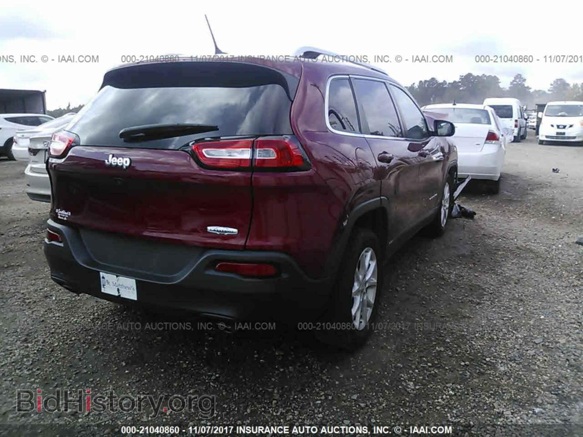 2014 Jeep Cherokee - VIN: 1C4PJLCS2EW322167 - Photo 4