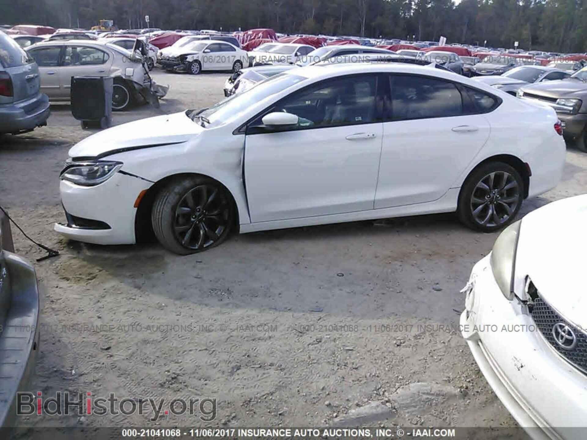 2015 Chrysler 200 - VIN: 1C3CCCBB8FN532004 - Фото 2