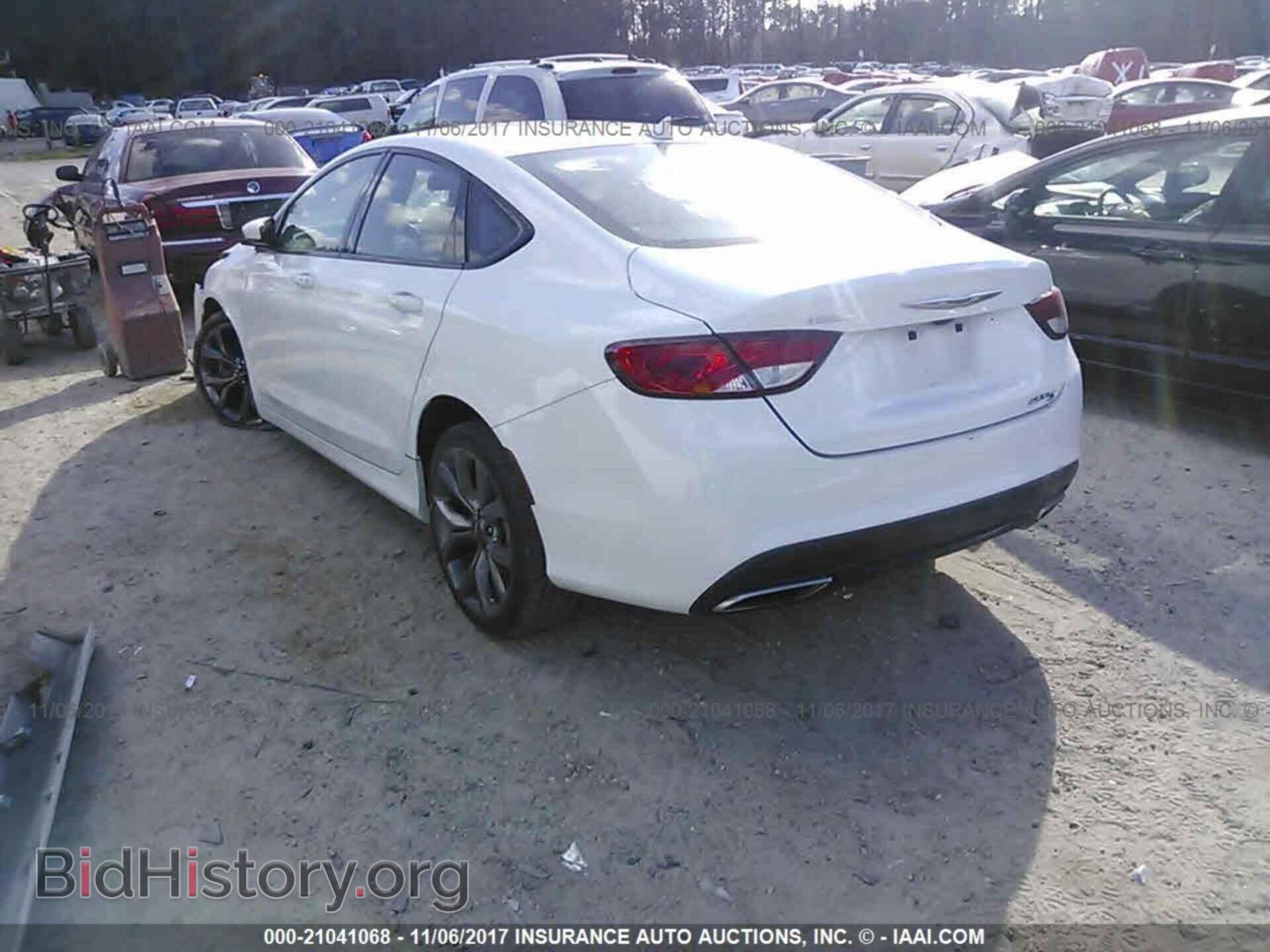 2015 Chrysler 200 - VIN: 1C3CCCBB8FN532004 - Фото 3