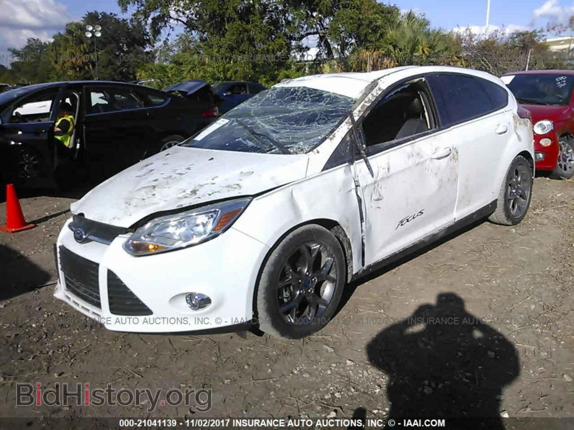 2013 Ford Focus - VIN: 1FADP3K25DL383506 - Фото 2