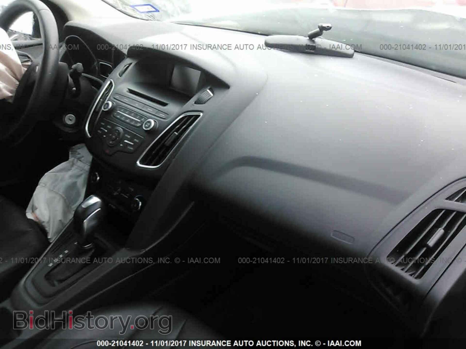 2016 Ford Focus - VIN: 1FADP3F26GL227473 - Photo 5