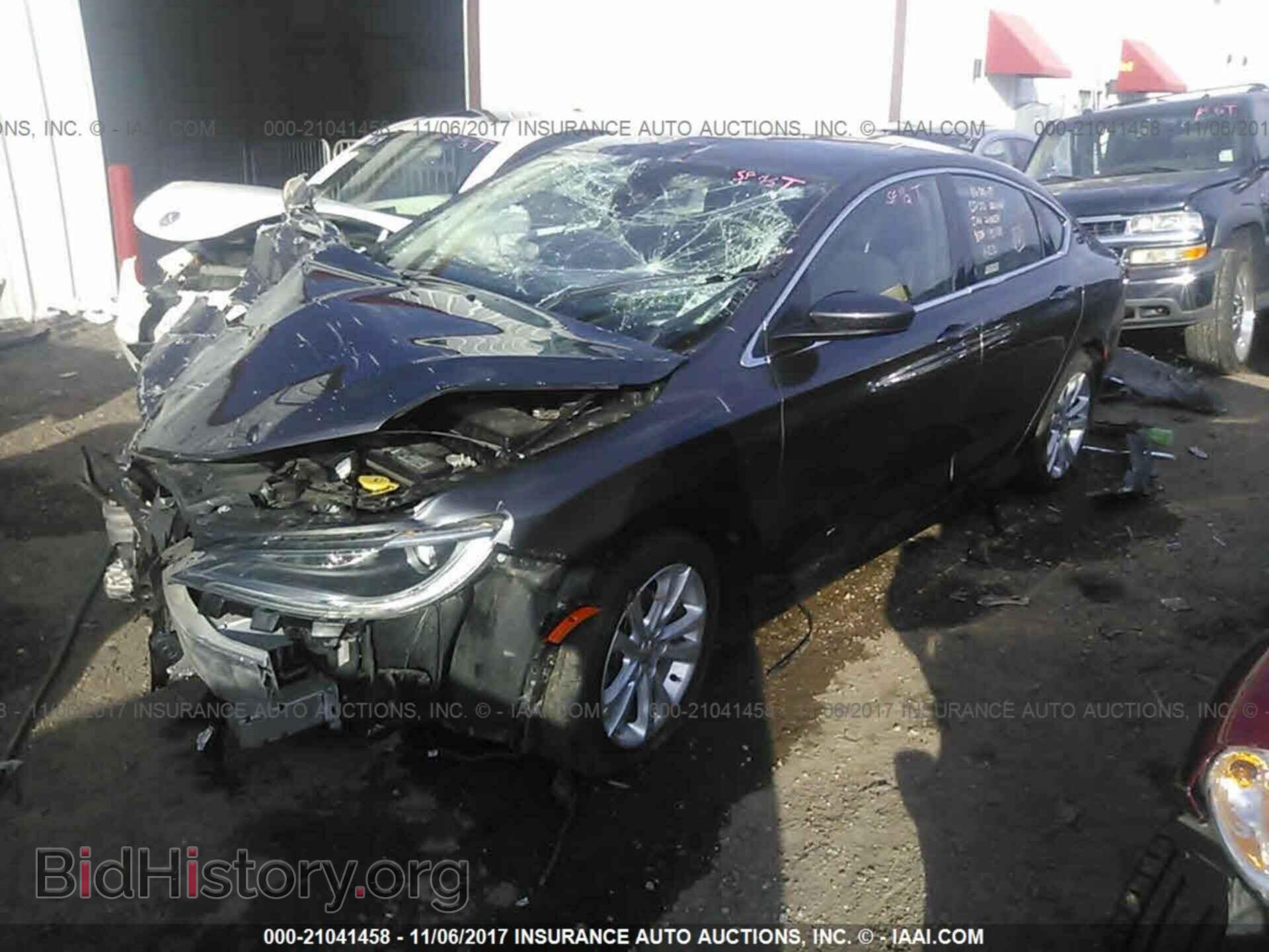 2015 Chrysler 200 - VIN: 1C3CCCAB1FN595169 - Фото 2