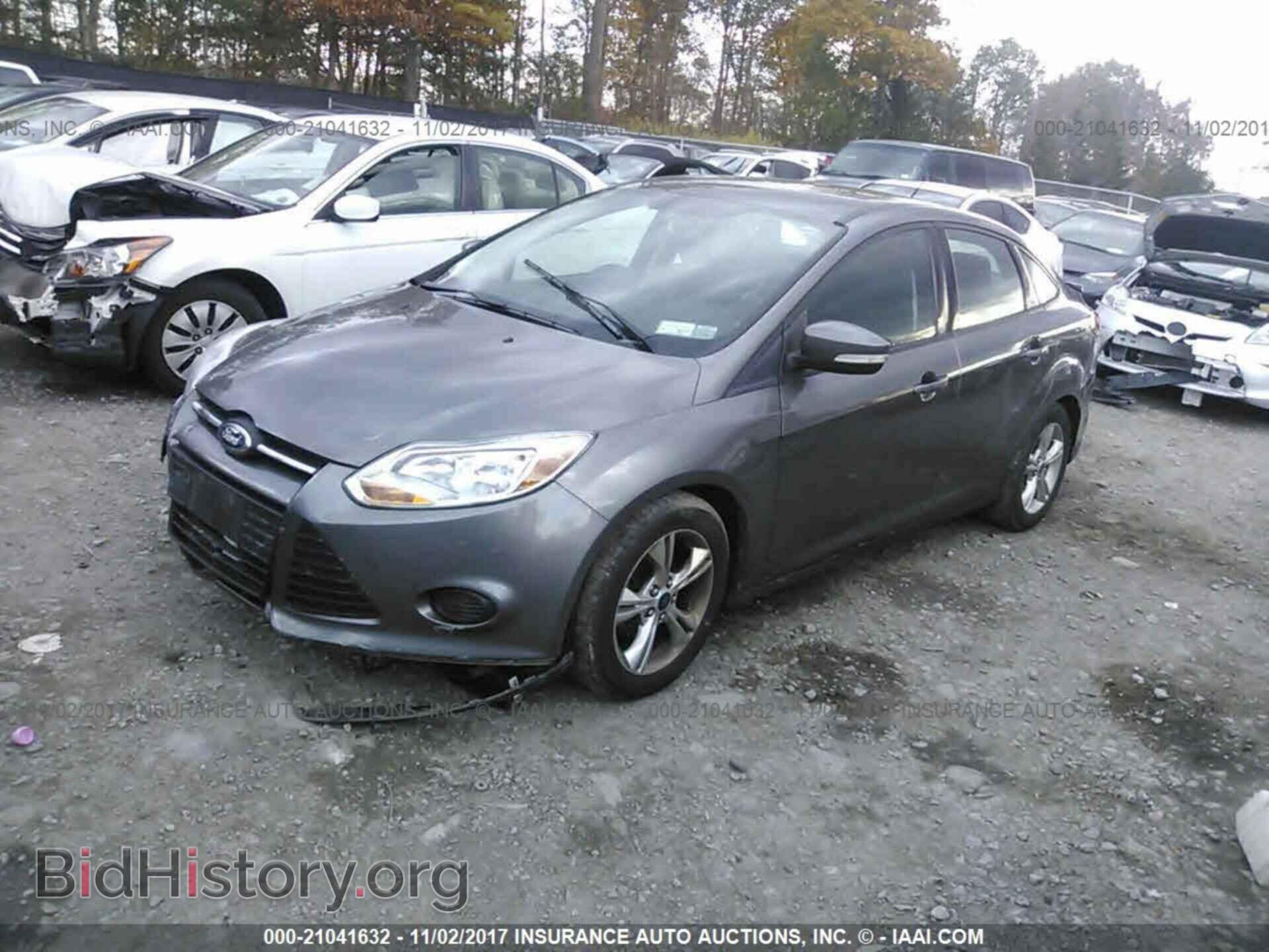 2014 Ford Focus - VIN: 1FADP3F23EL226729 - Фото 2