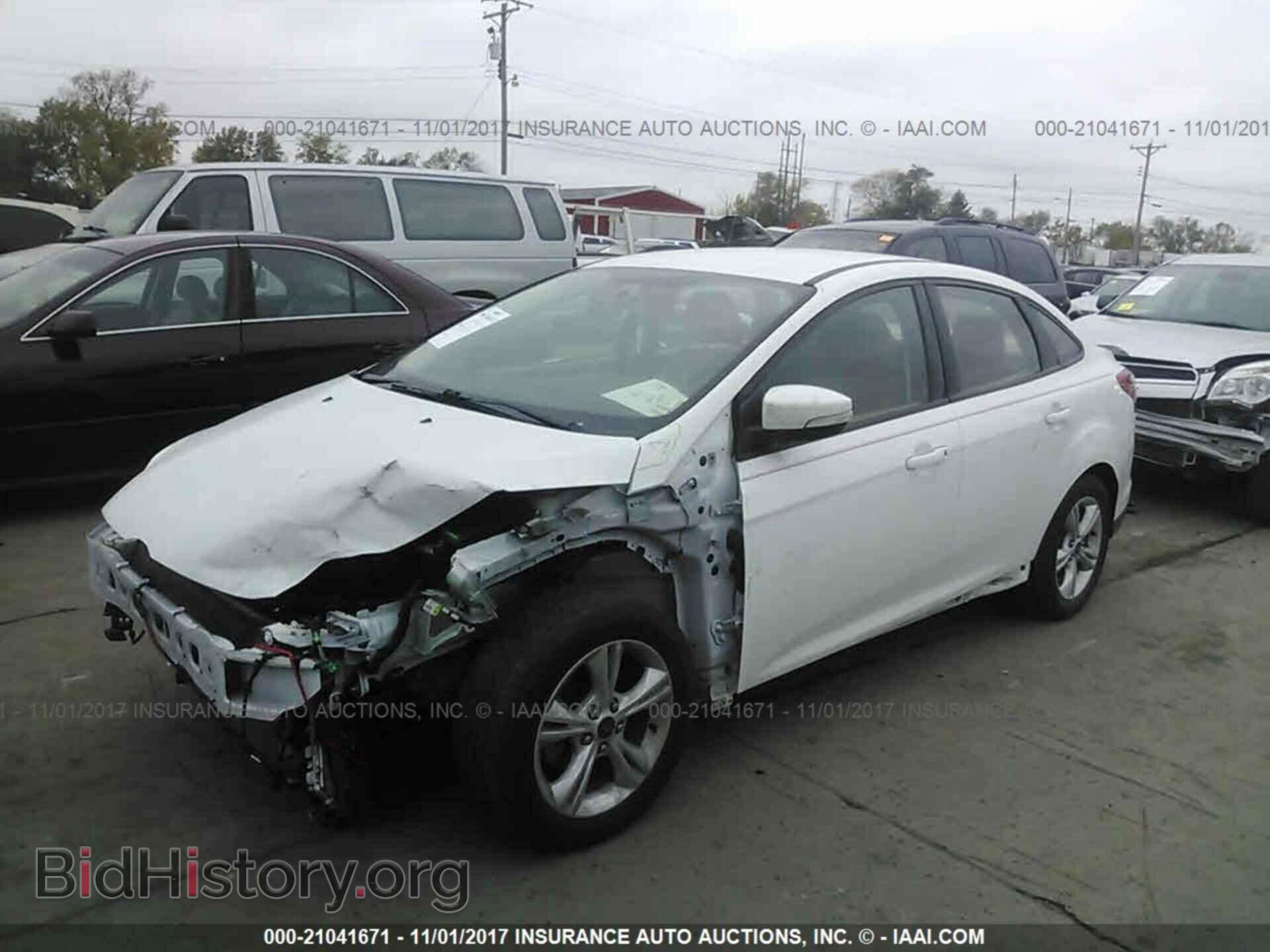 2014 Ford Focus - VIN: 1FADP3F2XEL460799 - Photo 2