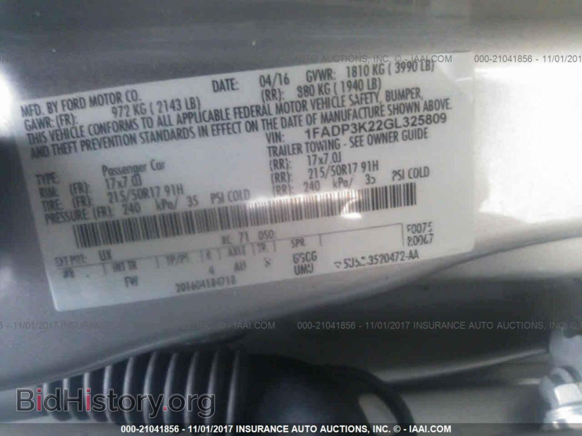 2016 Ford Focus - VIN: 1FADP3K22GL325809 - Photo 9