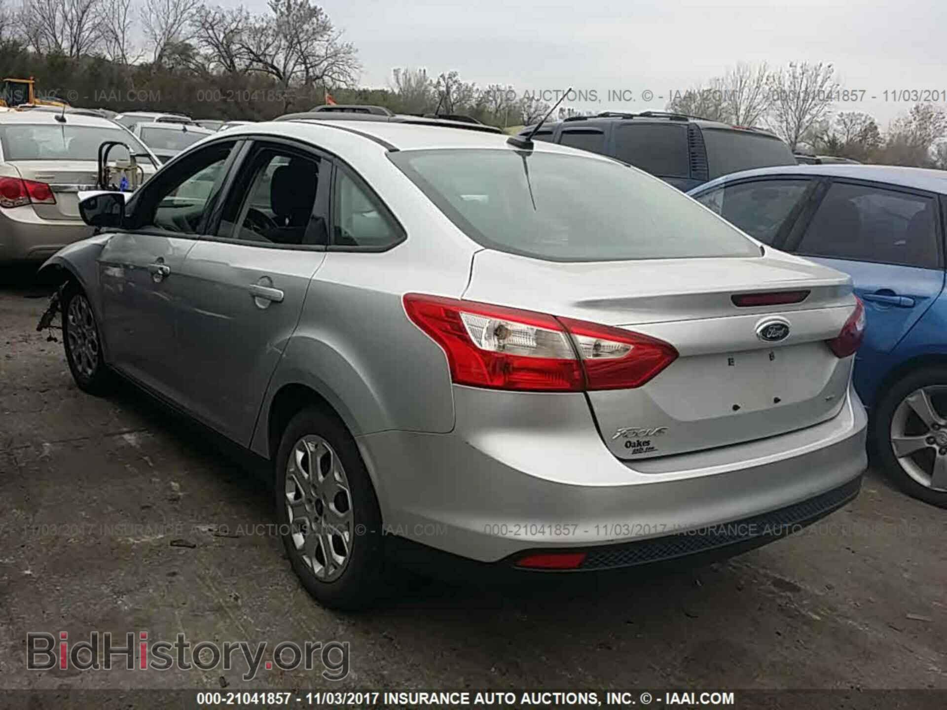 2012 Ford Focus - VIN: 1FAHP3F20CL257323 - Фото 3