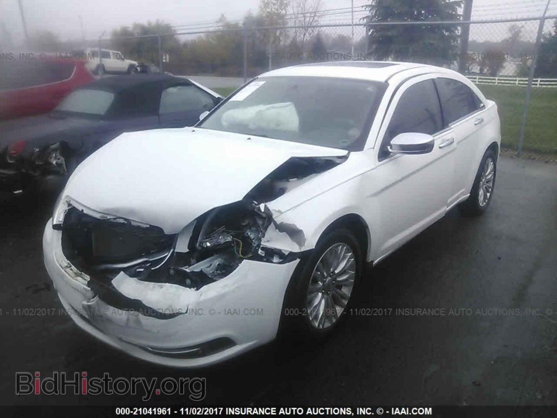 2012 Chrysler 200 - VIN: 1C3CCBCG2CN249386 - Photo 2