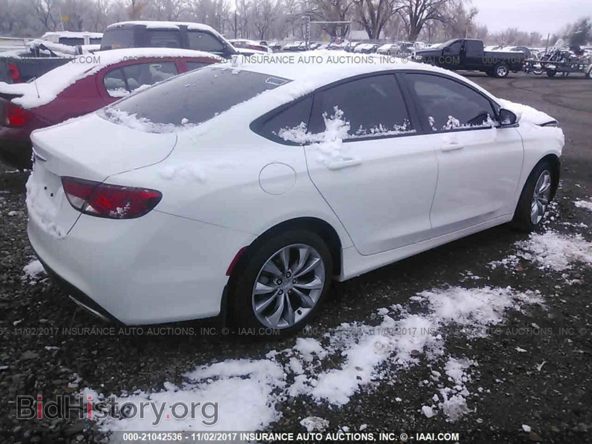 2016 Chrysler 200 - VIN: 1C3CCCDG6GN114700 - Photo 4