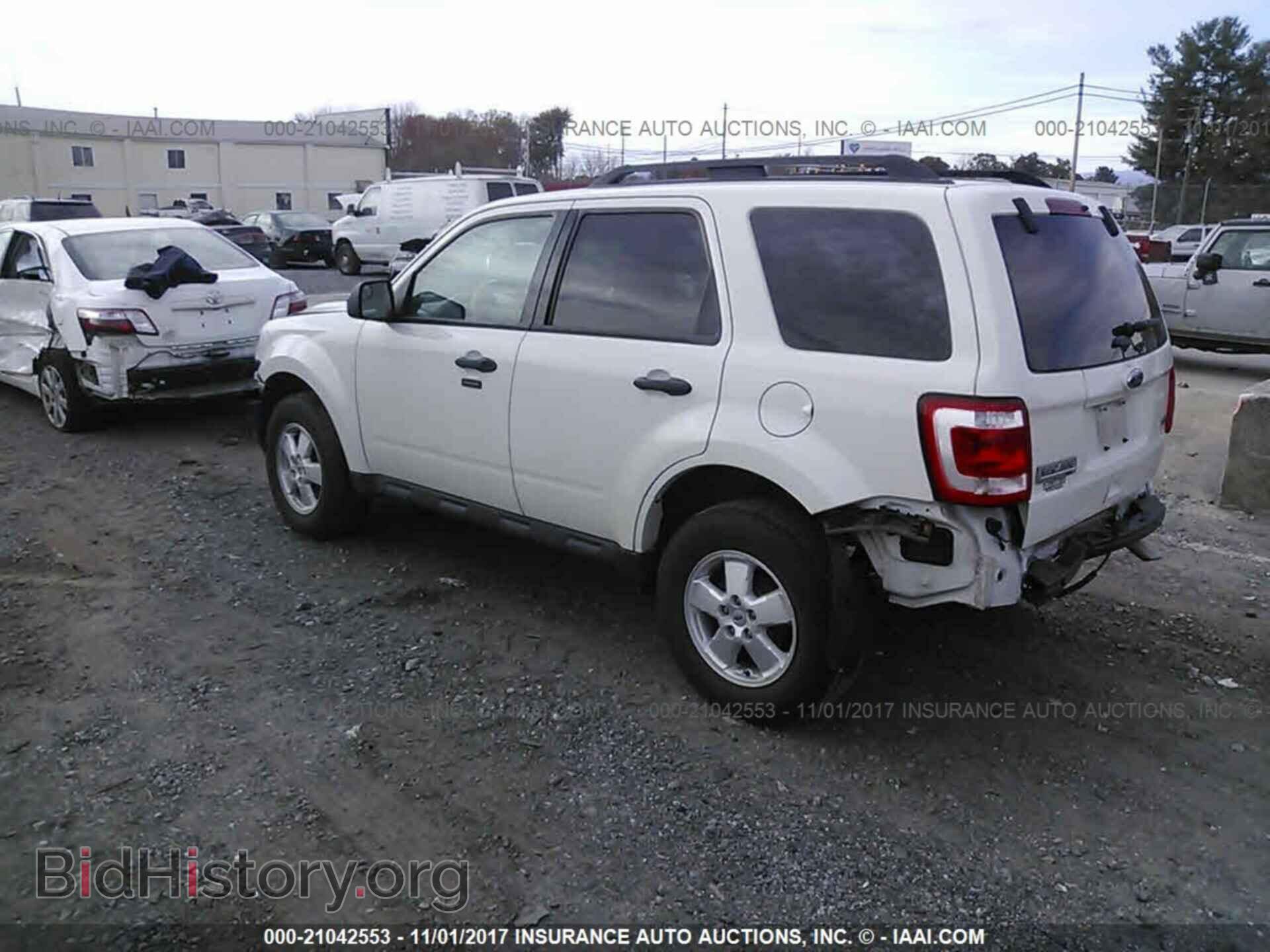 2012 Ford Escape - VIN: 1FMCU0DG4CKC00246 - Photo 3