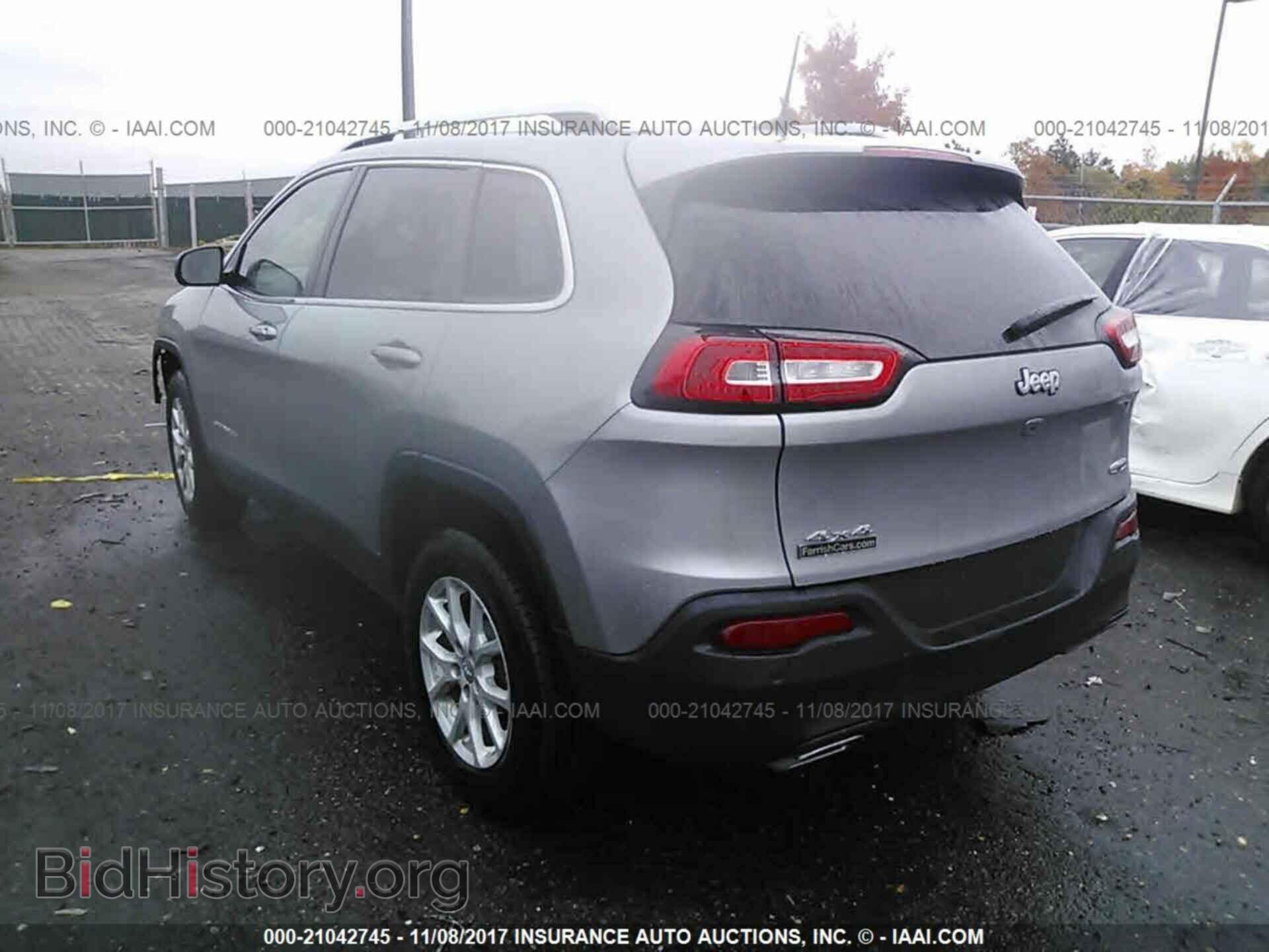 2017 Jeep Cherokee - VIN: 1C4PJMCS8HW585144 - Фото 3