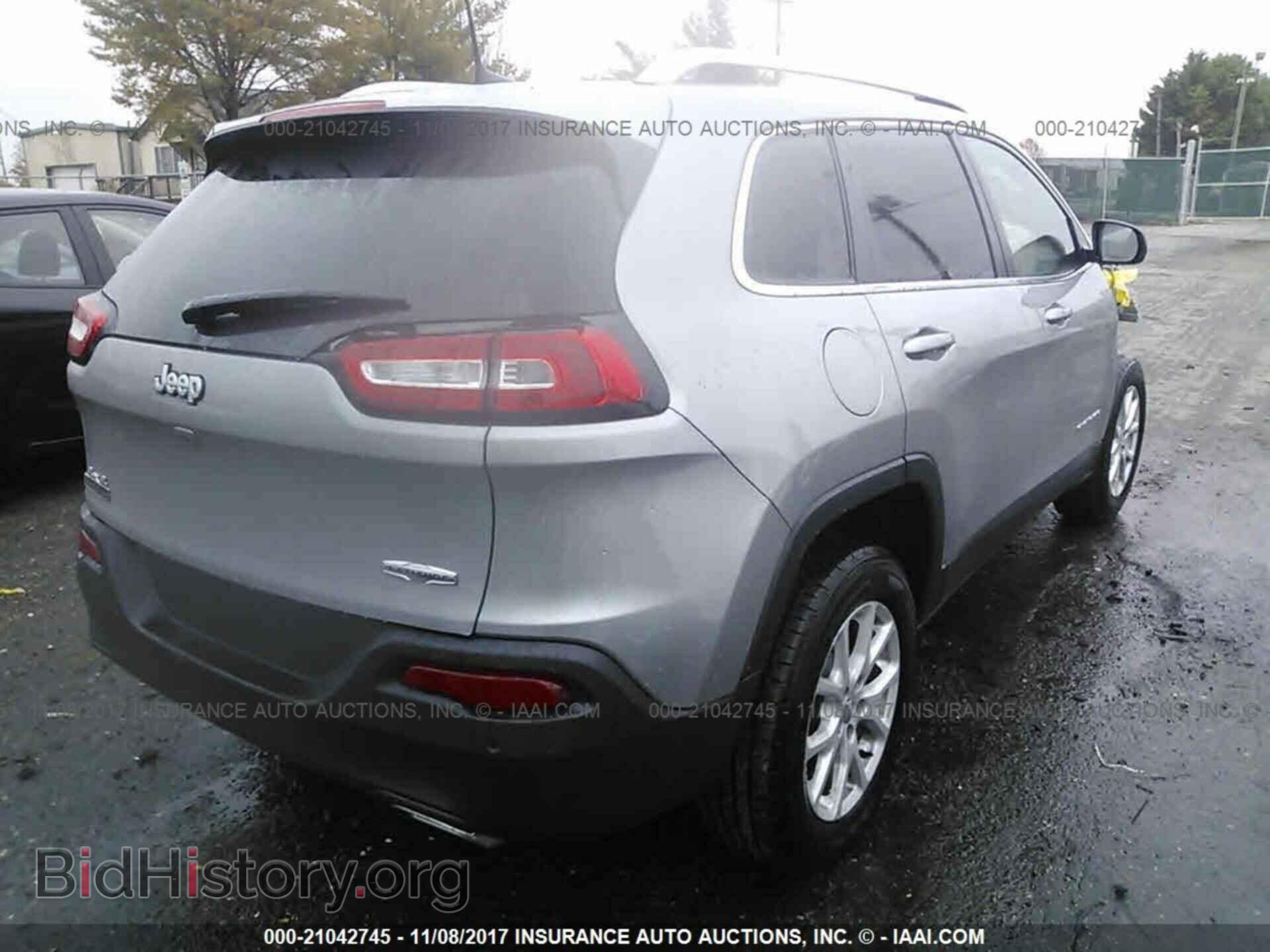 2017 Jeep Cherokee - VIN: 1C4PJMCS8HW585144 - Фото 4