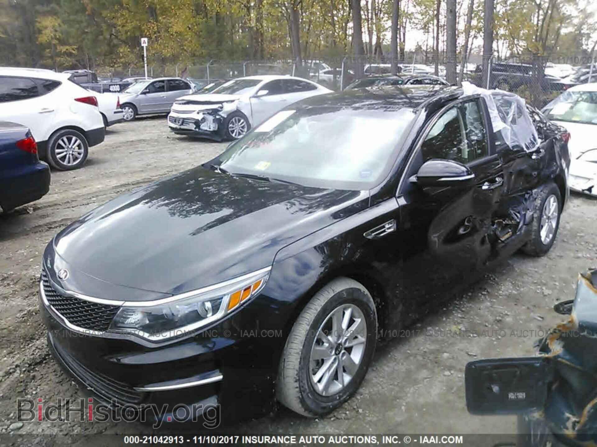 2017 Kia Optima - VIN: KNAGT4L32H5146186 - Фото 2
