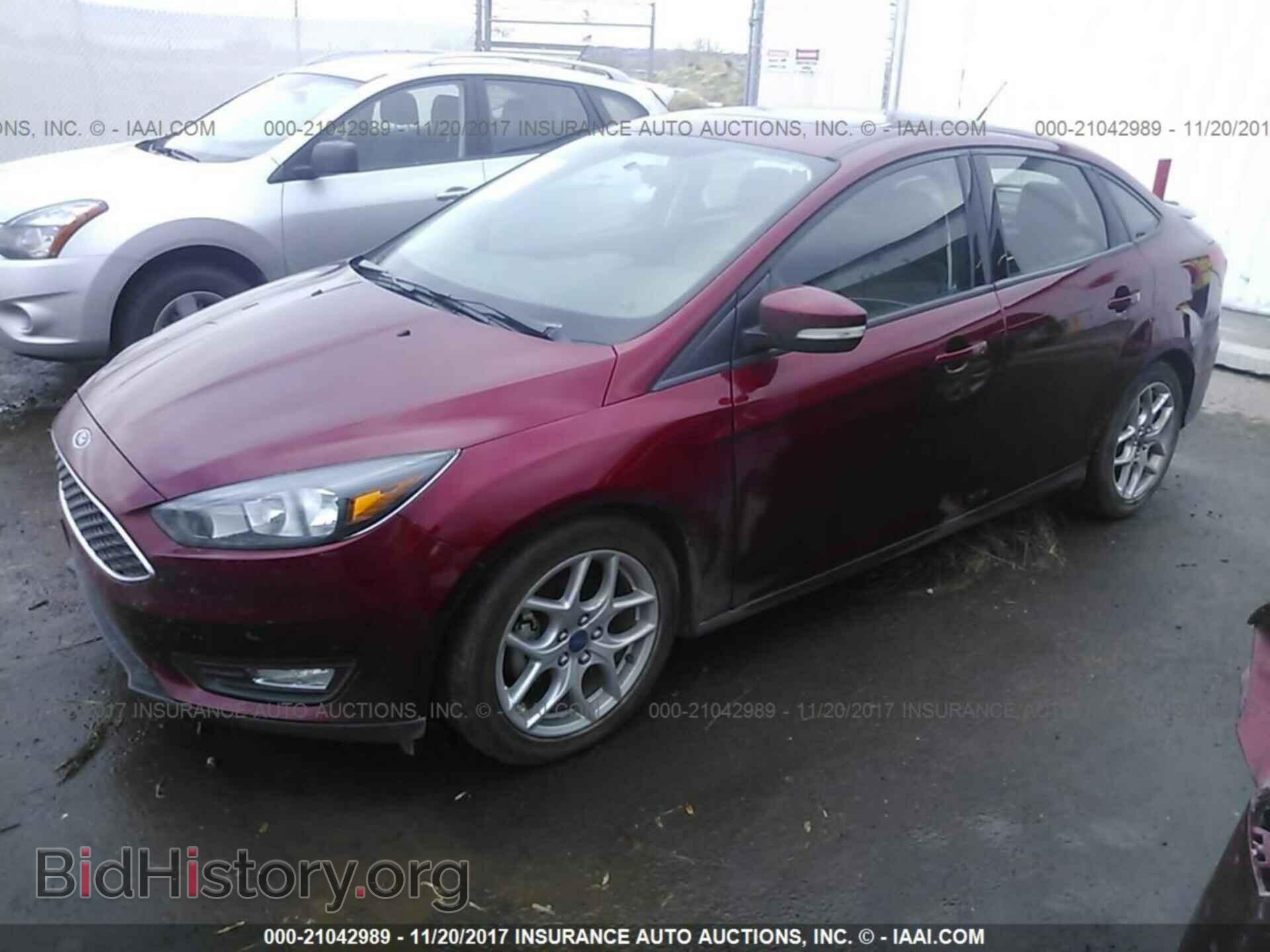 2015 Ford Focus - VIN: 1FADP3F21FL306967 - Photo 2